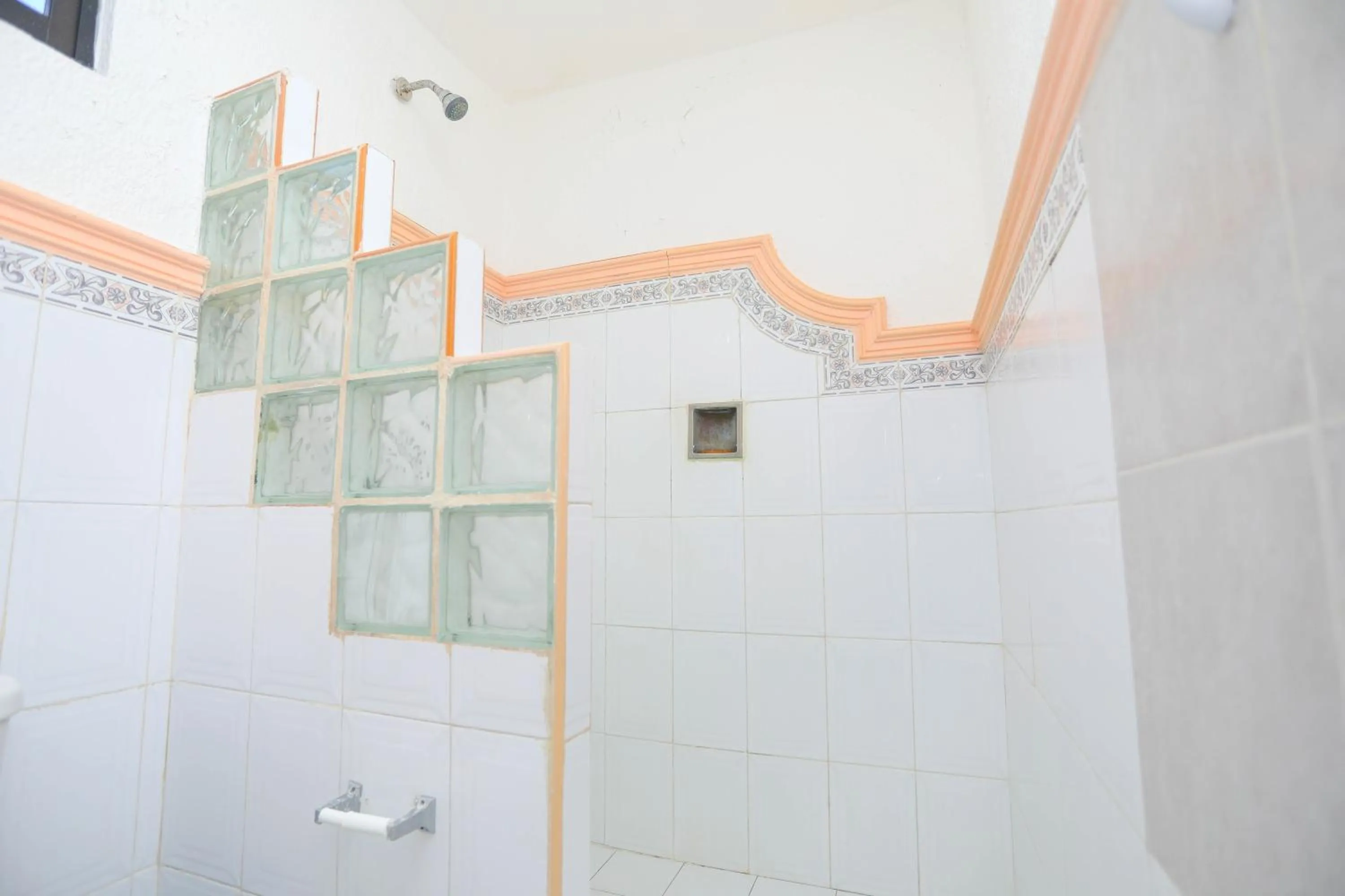 Shower in Hotel Hacienda Cancun