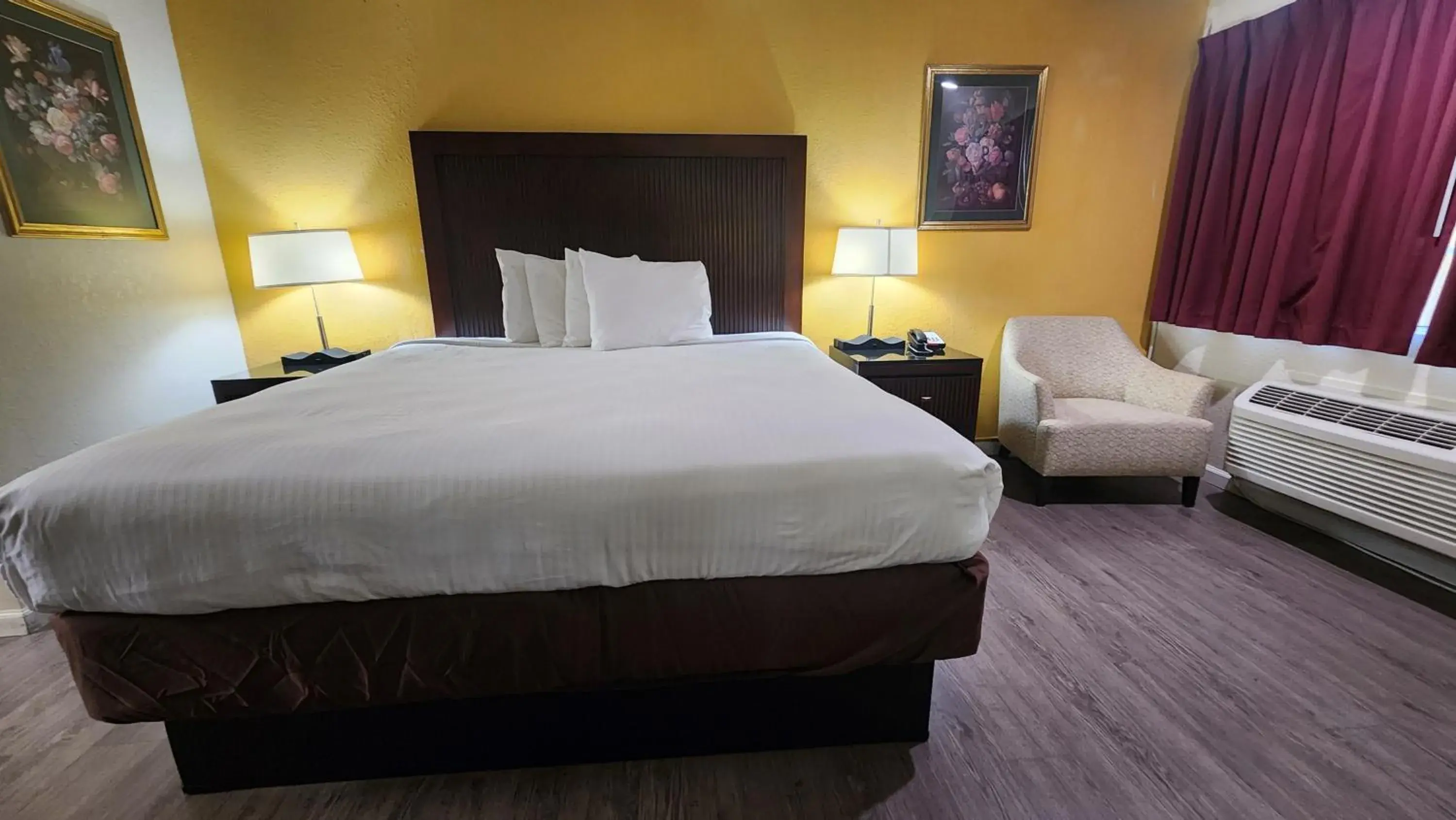 Photo of the whole room, Bed in Mission Inn and Suites Photo of the whole room, Bed in Mission Inn and Suites