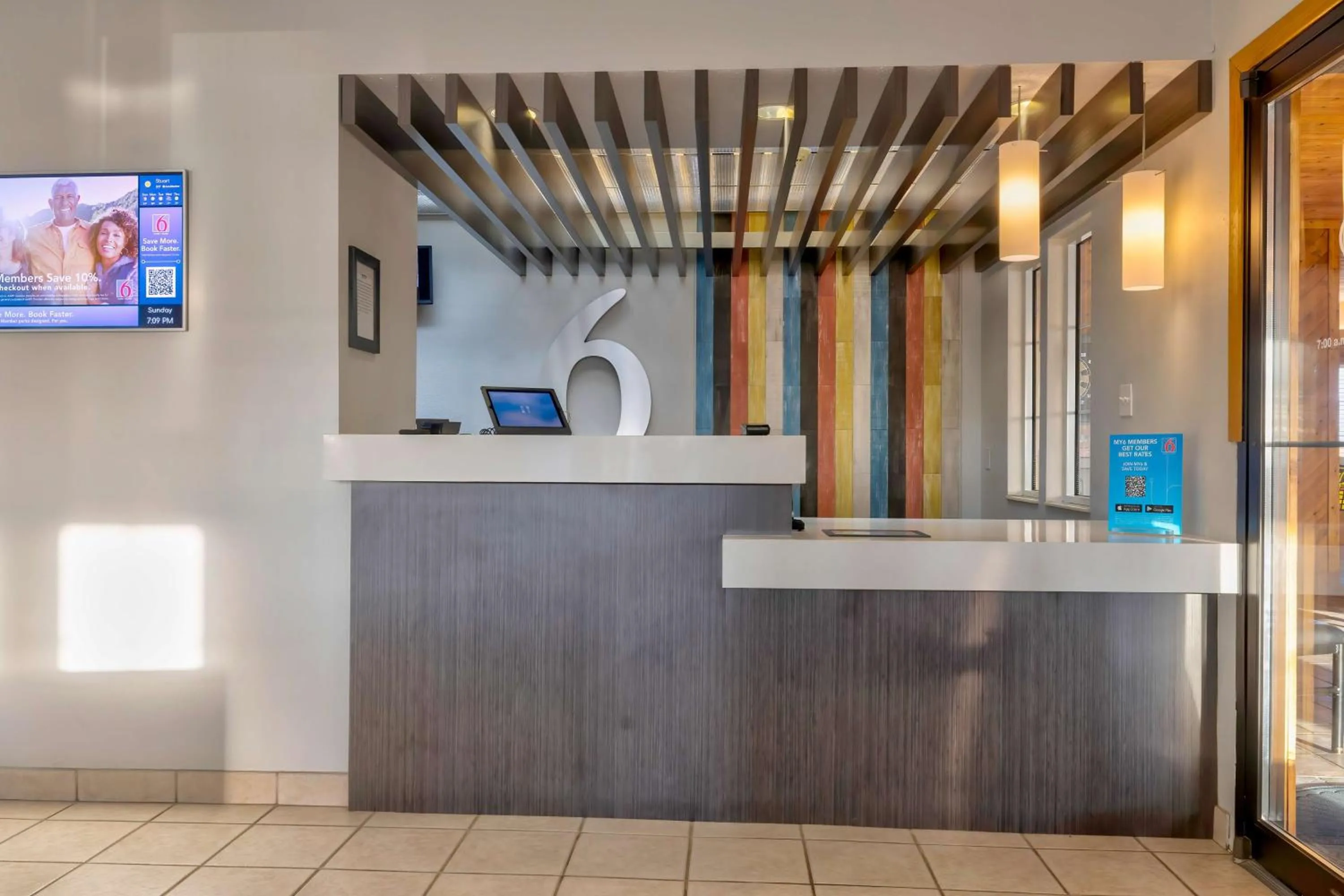 Lobby or reception in Motel 6 Stuart, IA