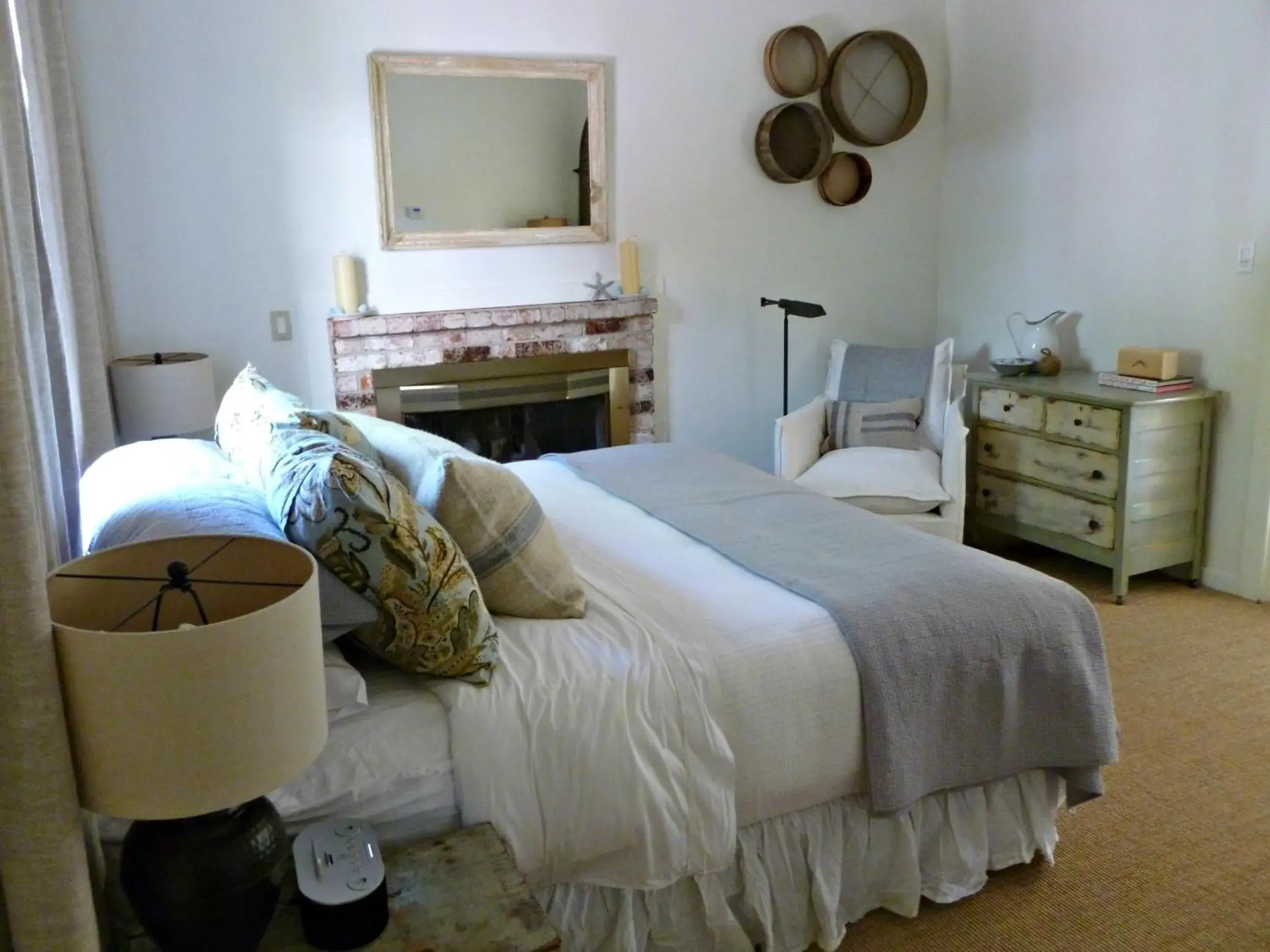 Deluxe Suite with Spa Bath in An Inn to Remember Deluxe Suite with Spa Bath in An Inn to Remember