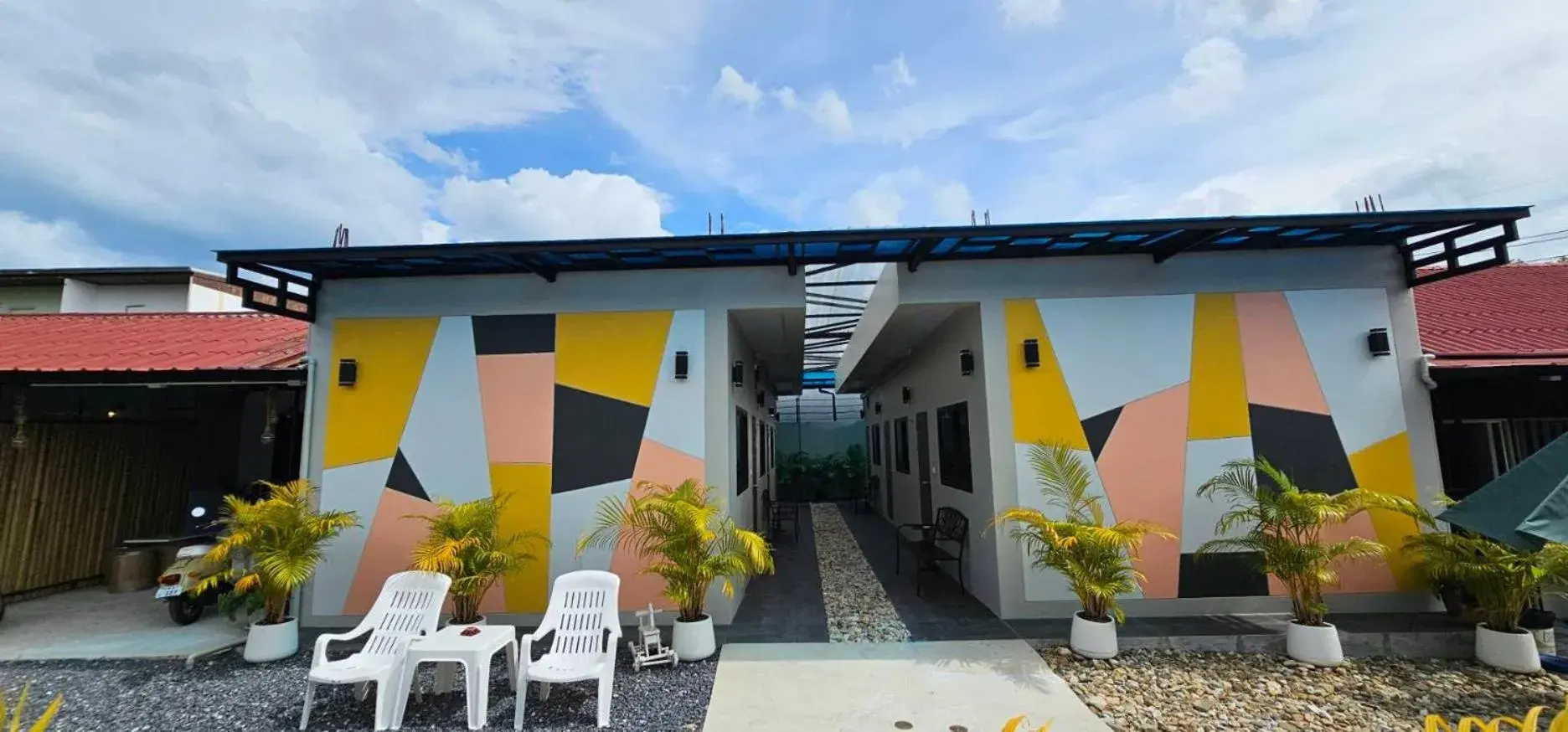 Property building in SK Hometel Samui Airport Property building in SK Hometel Samui Airport