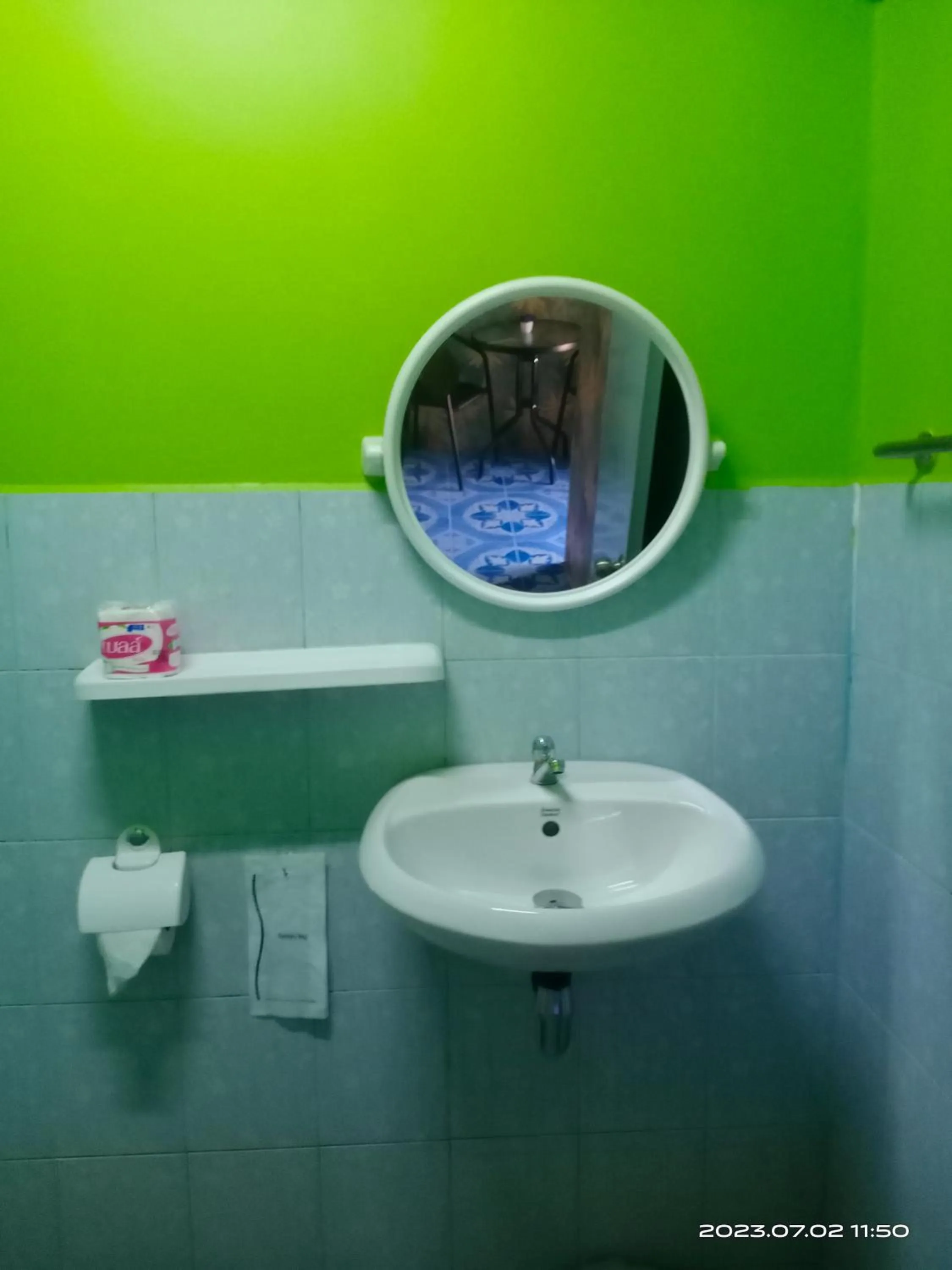 Toilet in SK Hometel Samui Airport