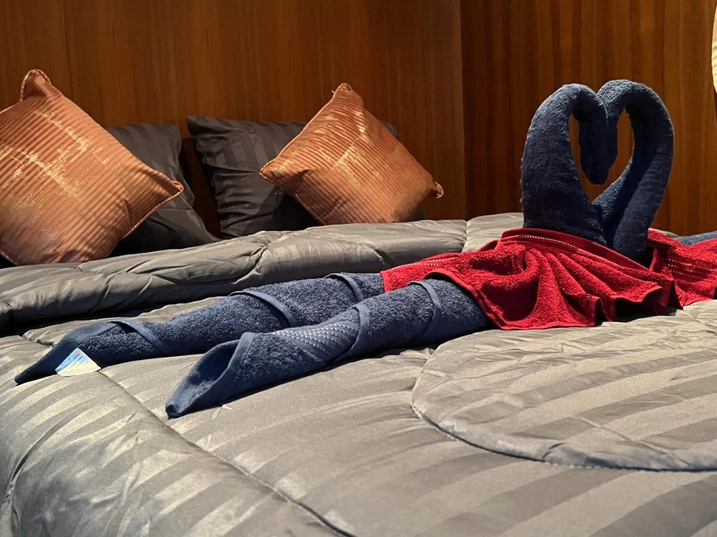 Bed in SK Hometel Samui Airport