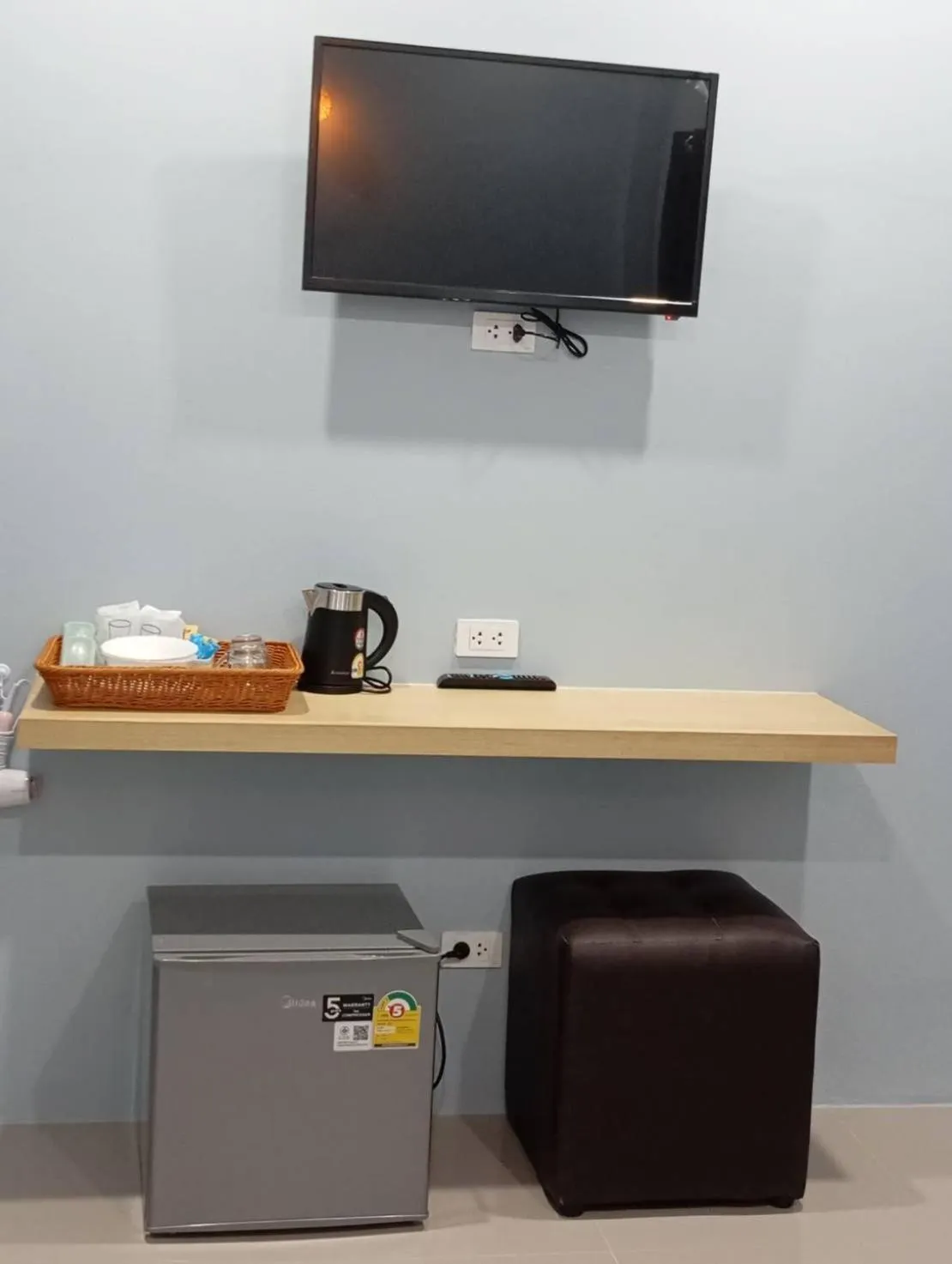 TV and multimedia in SK Hometel Samui Airport