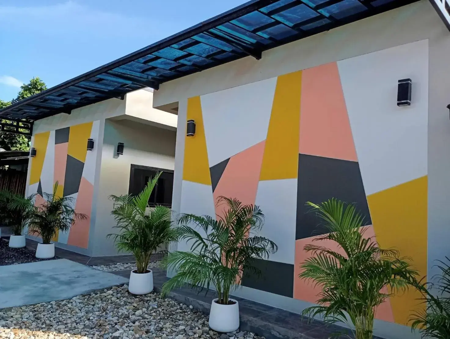 Property building in SK Hometel Samui Airport Property building in SK Hometel Samui Airport