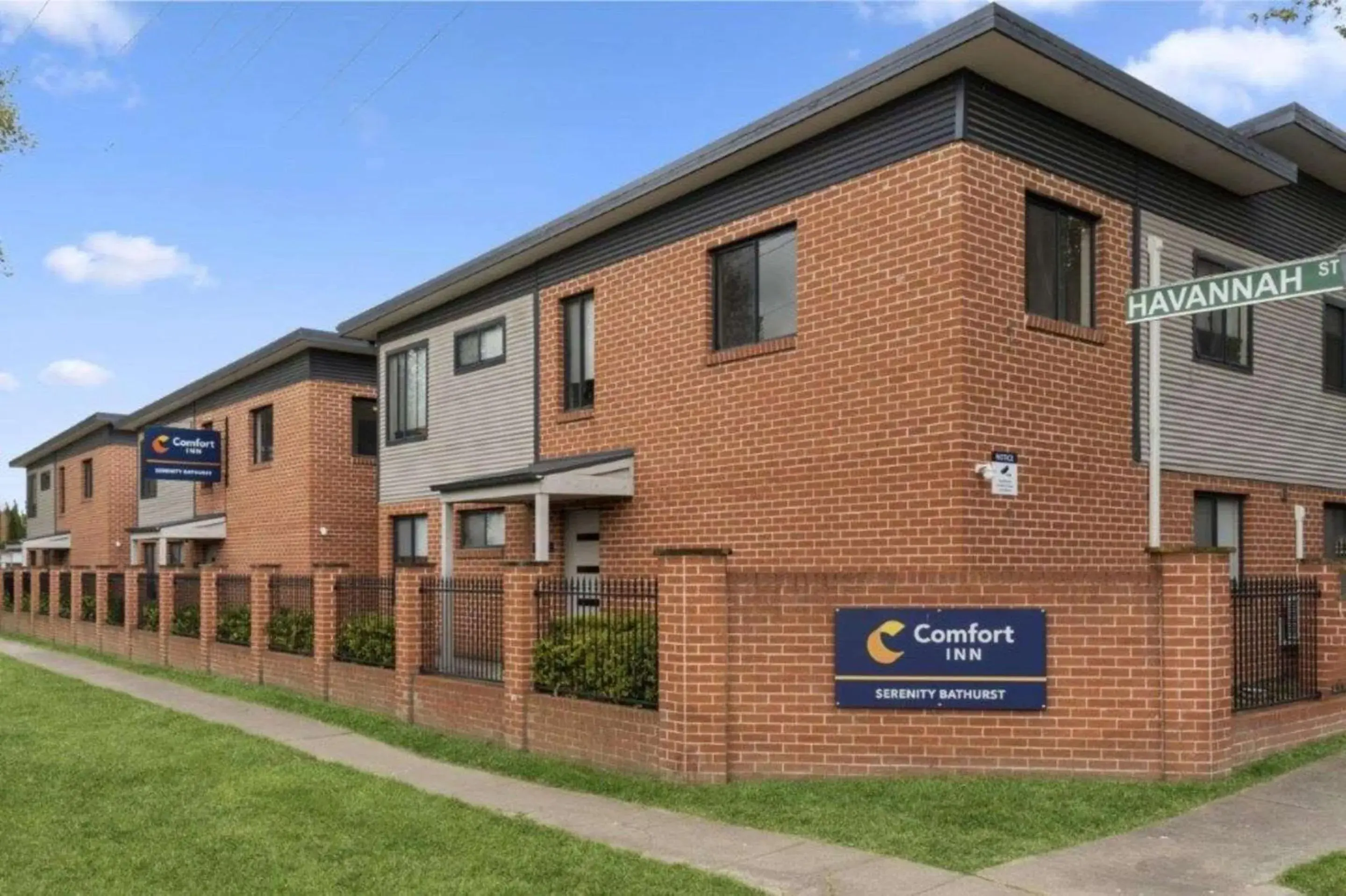 Property building in Comfort Inn Serenity Bathurst Property building in Comfort Inn Serenity Bathurst