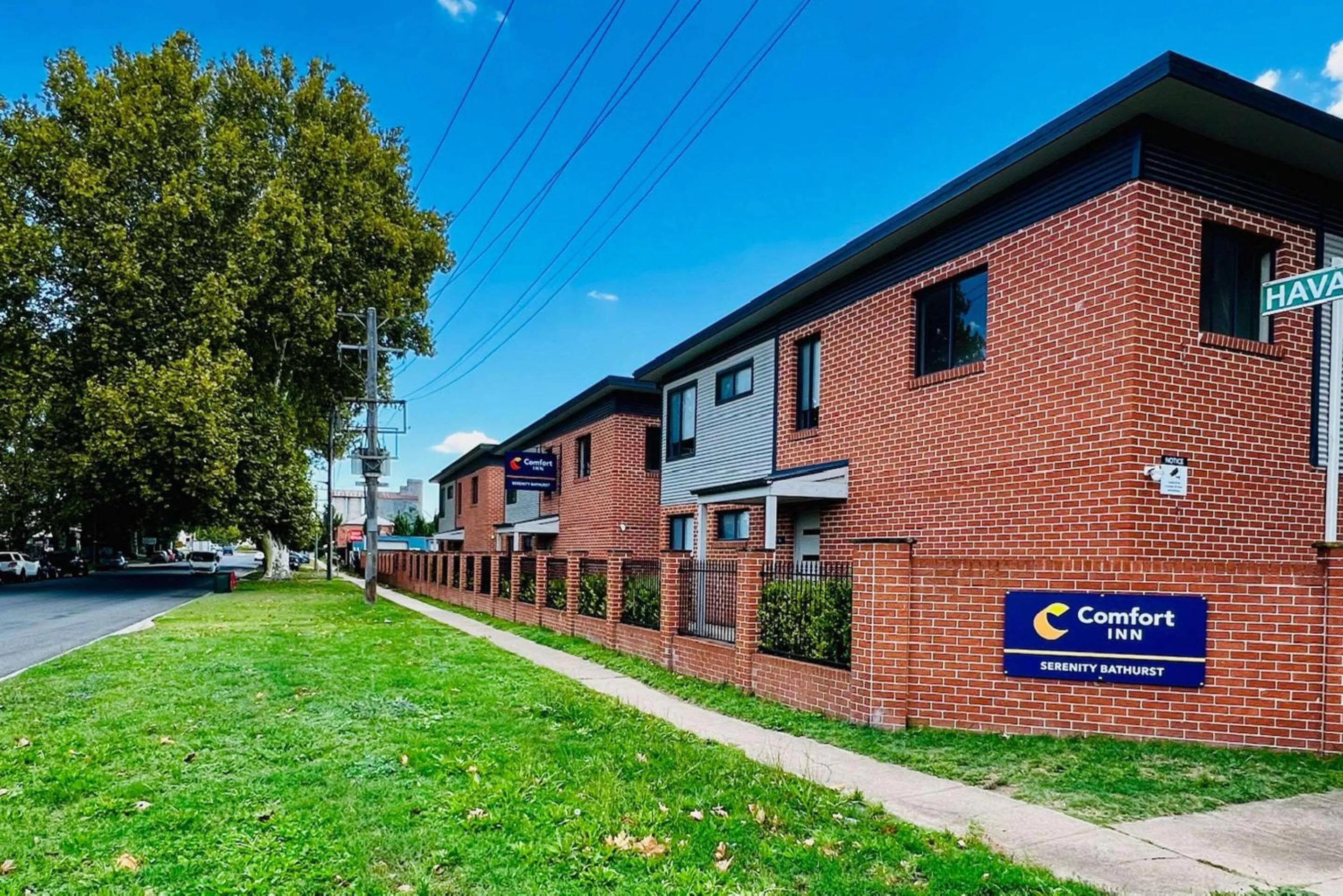 Property building in Comfort Inn Serenity Bathurst