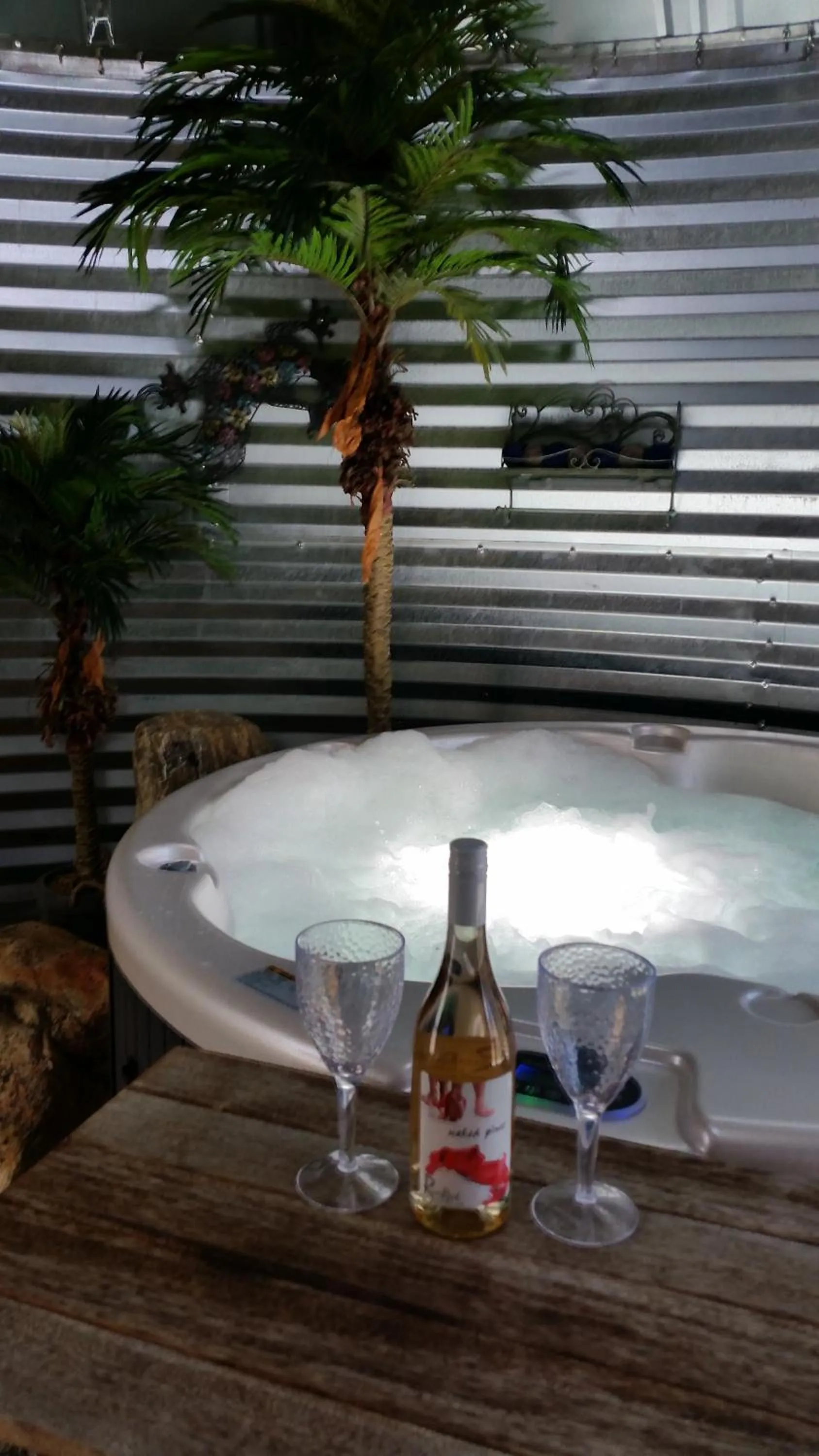 Hot Tub in River Rock Estate