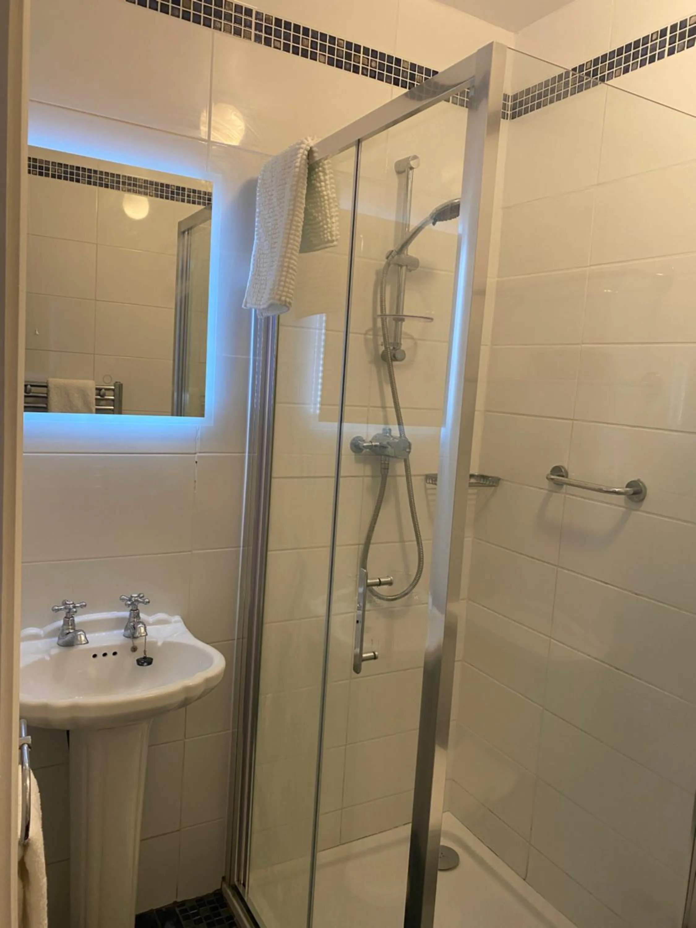 Shower in The Lodge Donegal Town