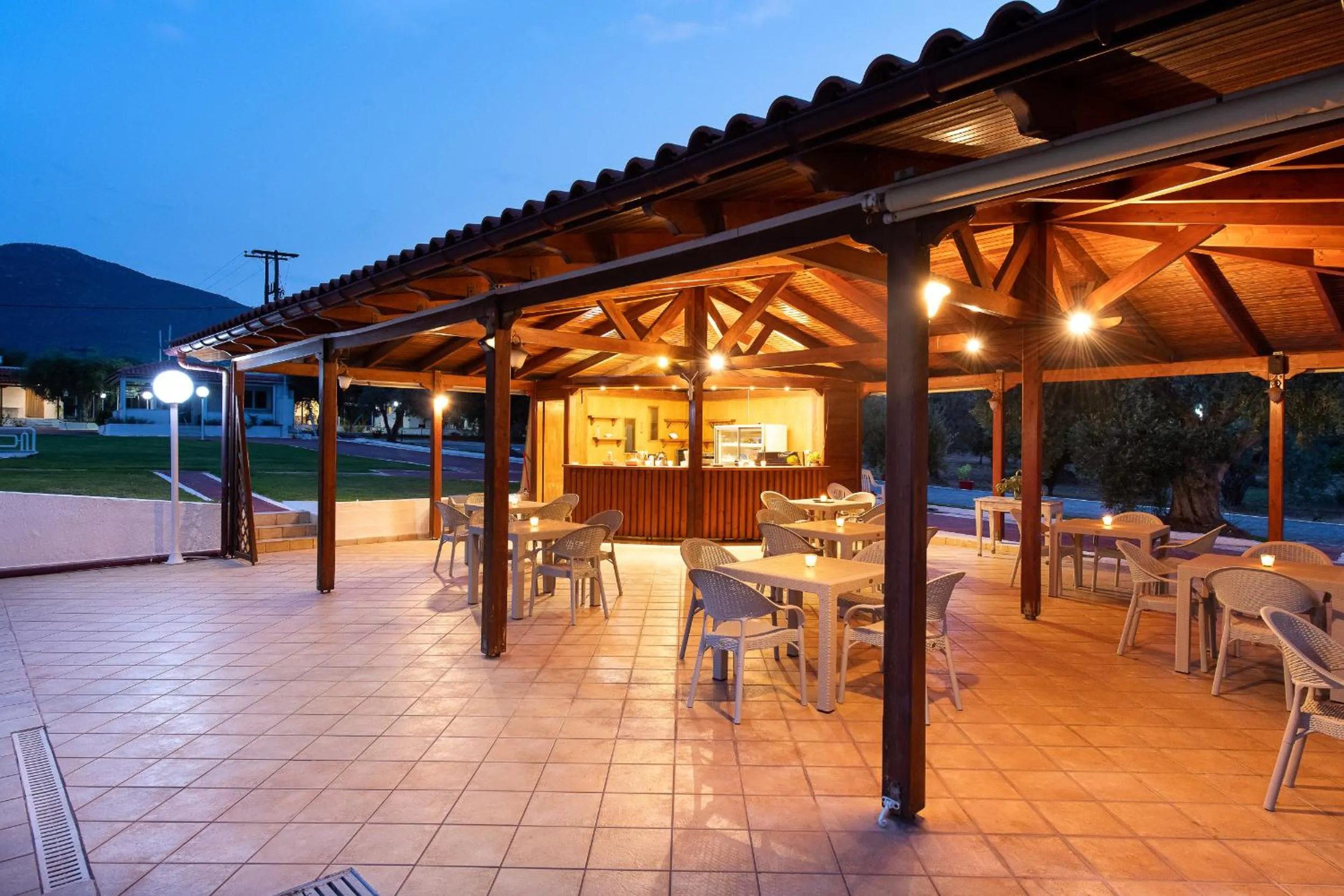 Restaurant/places to eat in Blue Marine Village