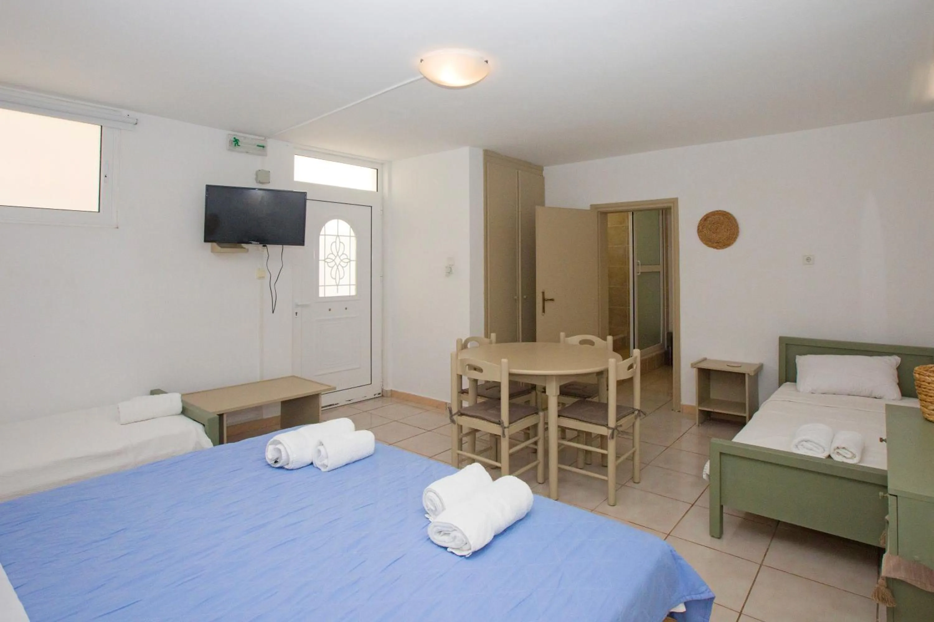 Photo of the whole room, Bed in Blue Marine Village