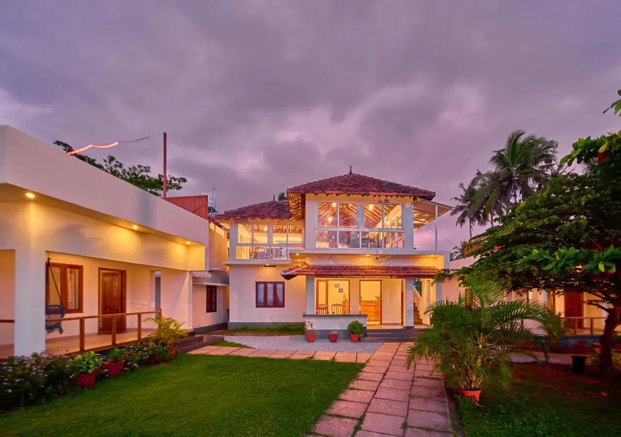 Property building in Solaris Beach View Resort & Spa by VOYE HOMES Property building in Solaris Beach View Resort & Spa by VOYE HOMES