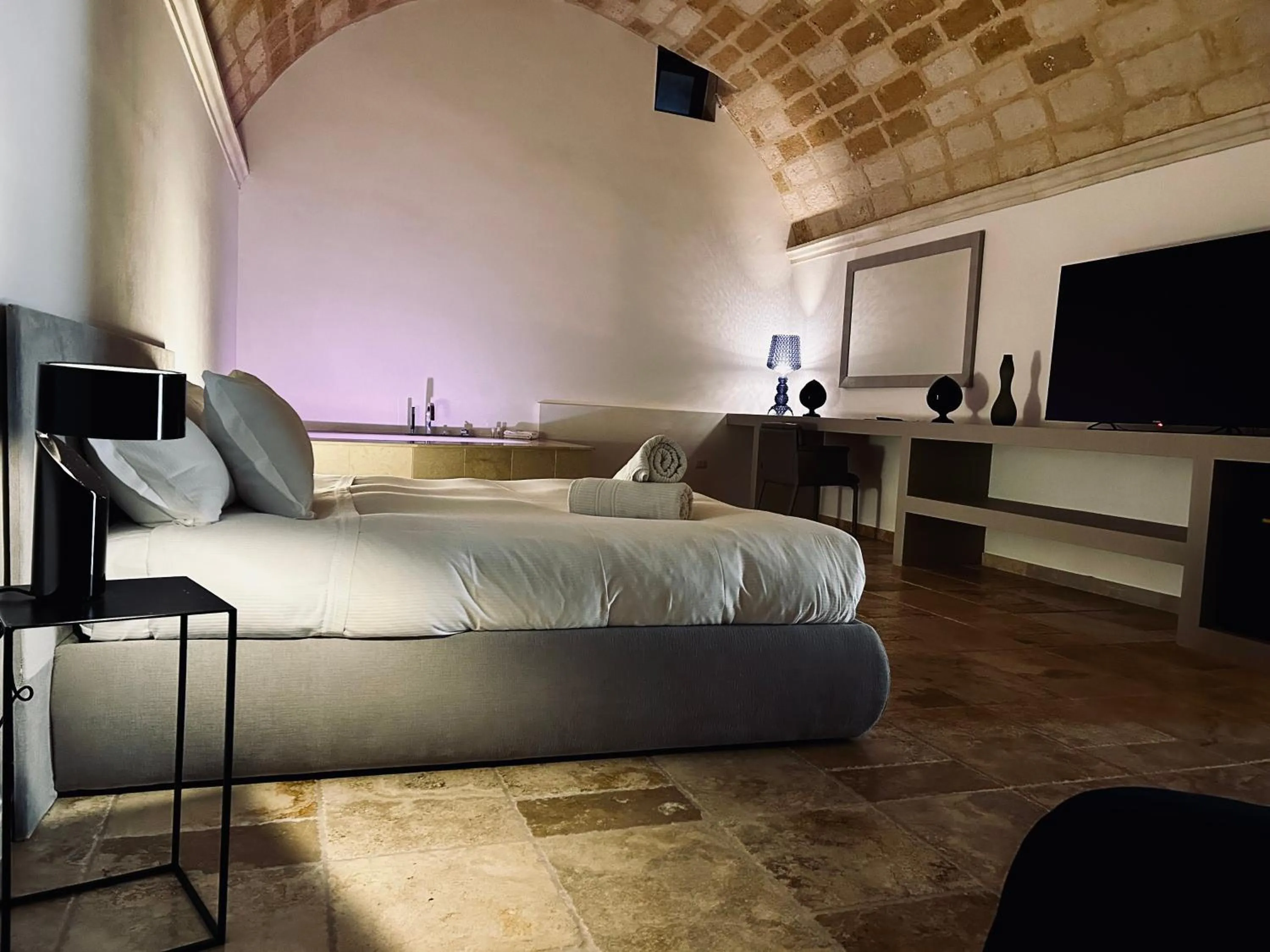 Photo of the whole room, Bed in Residence Masseria Santa Lucia