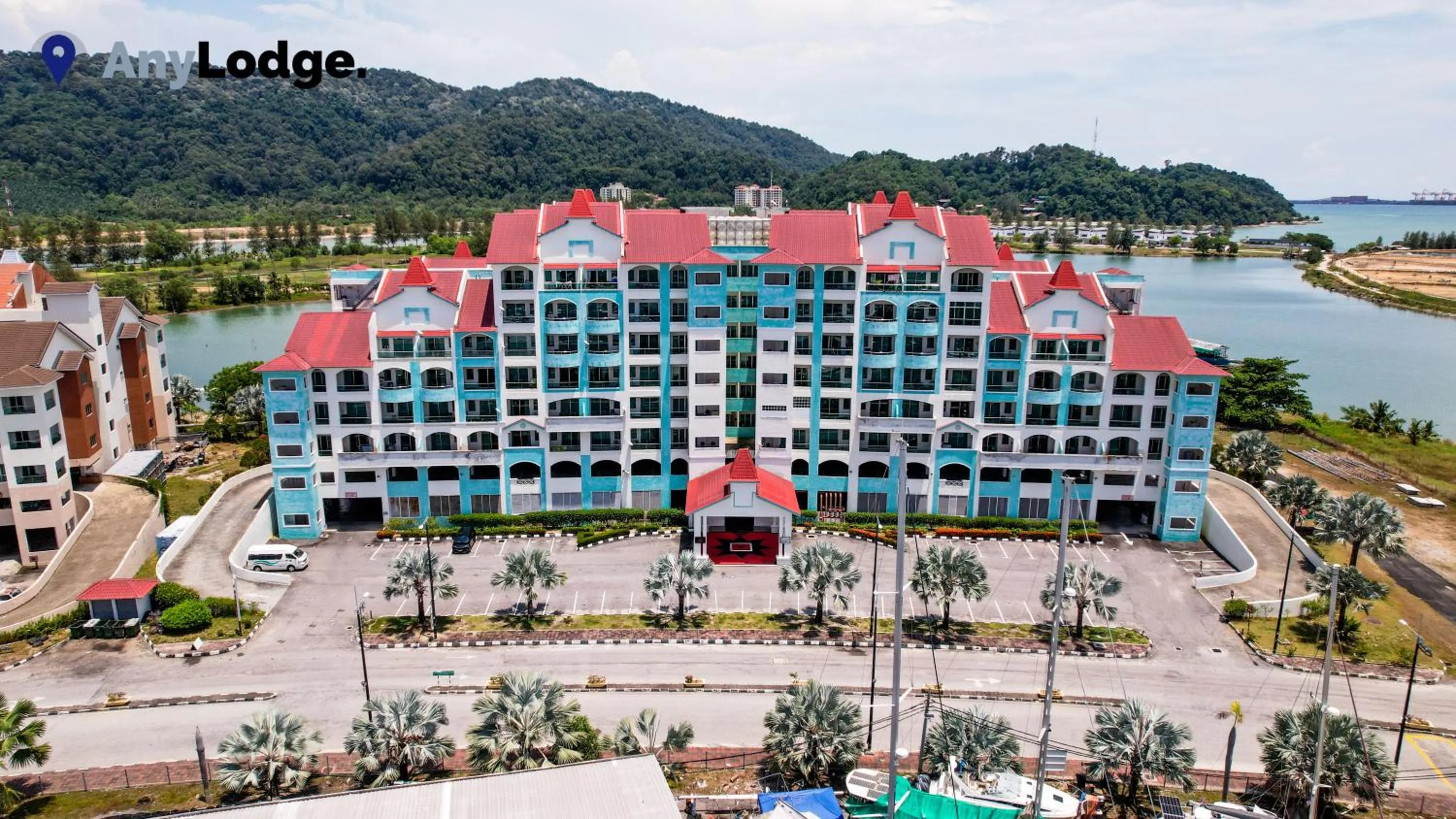 Property building in AnyLodge Waterfront Marina Island Pangkor