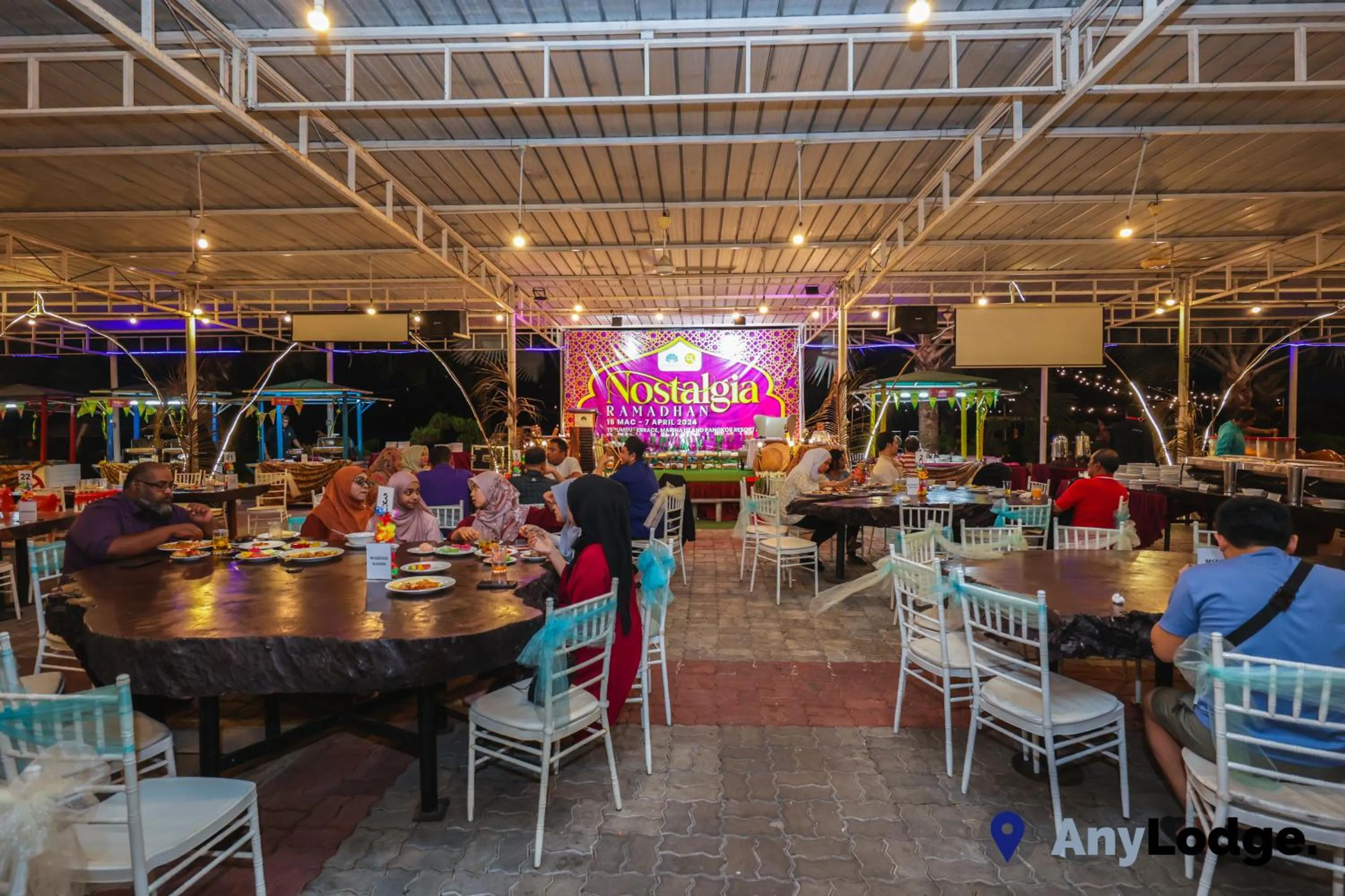 Restaurant/places to eat in AnyLodge Waterfront Marina Island Pangkor