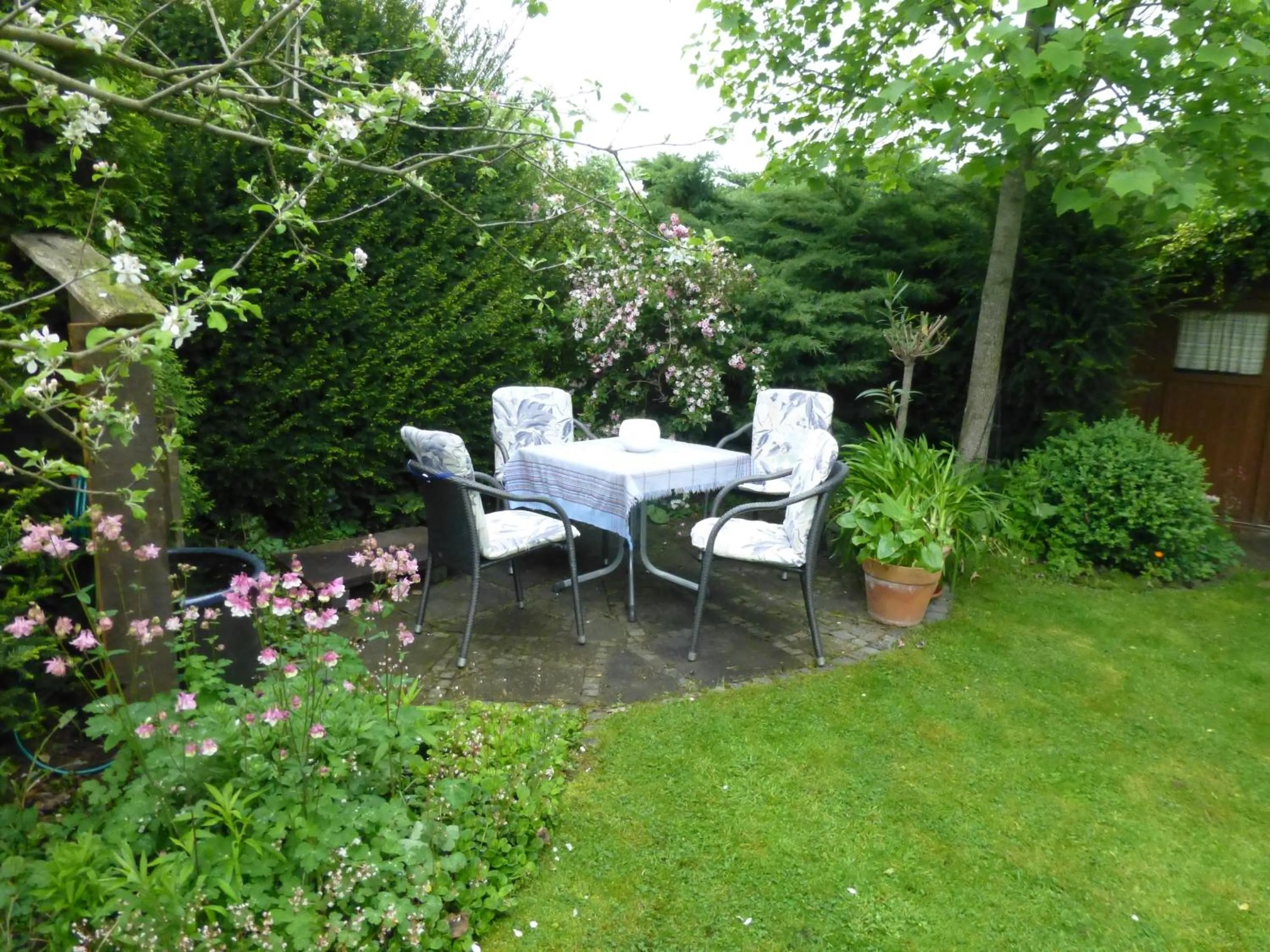 Garden in Ferienwohnung Illerhues