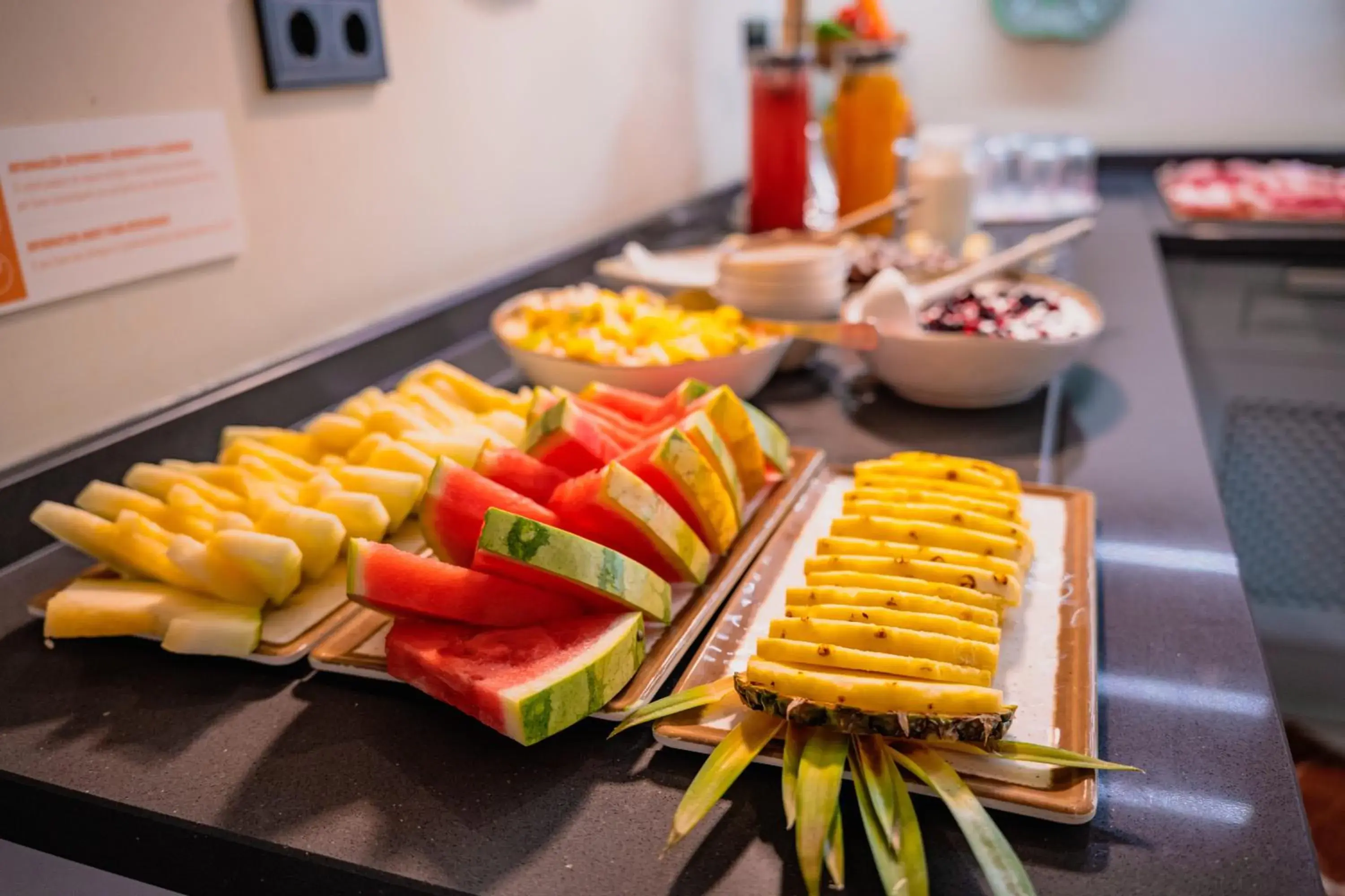 Food and drinks in Casa Alhaja by Shiadu Food and drinks in Casa Alhaja by Shiadu