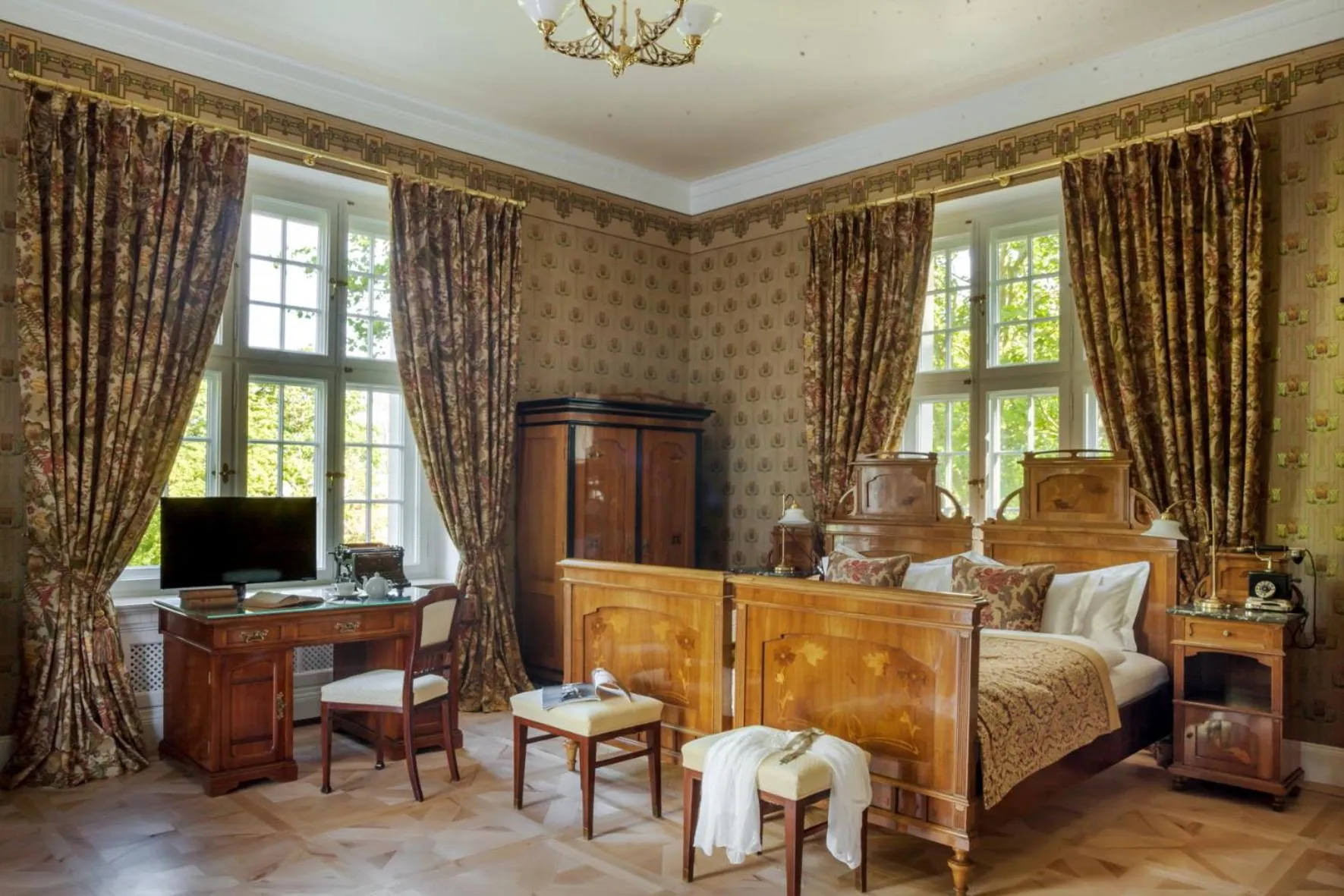 Bed in Pałac Ciekocinko Hotel Resort & Wellness