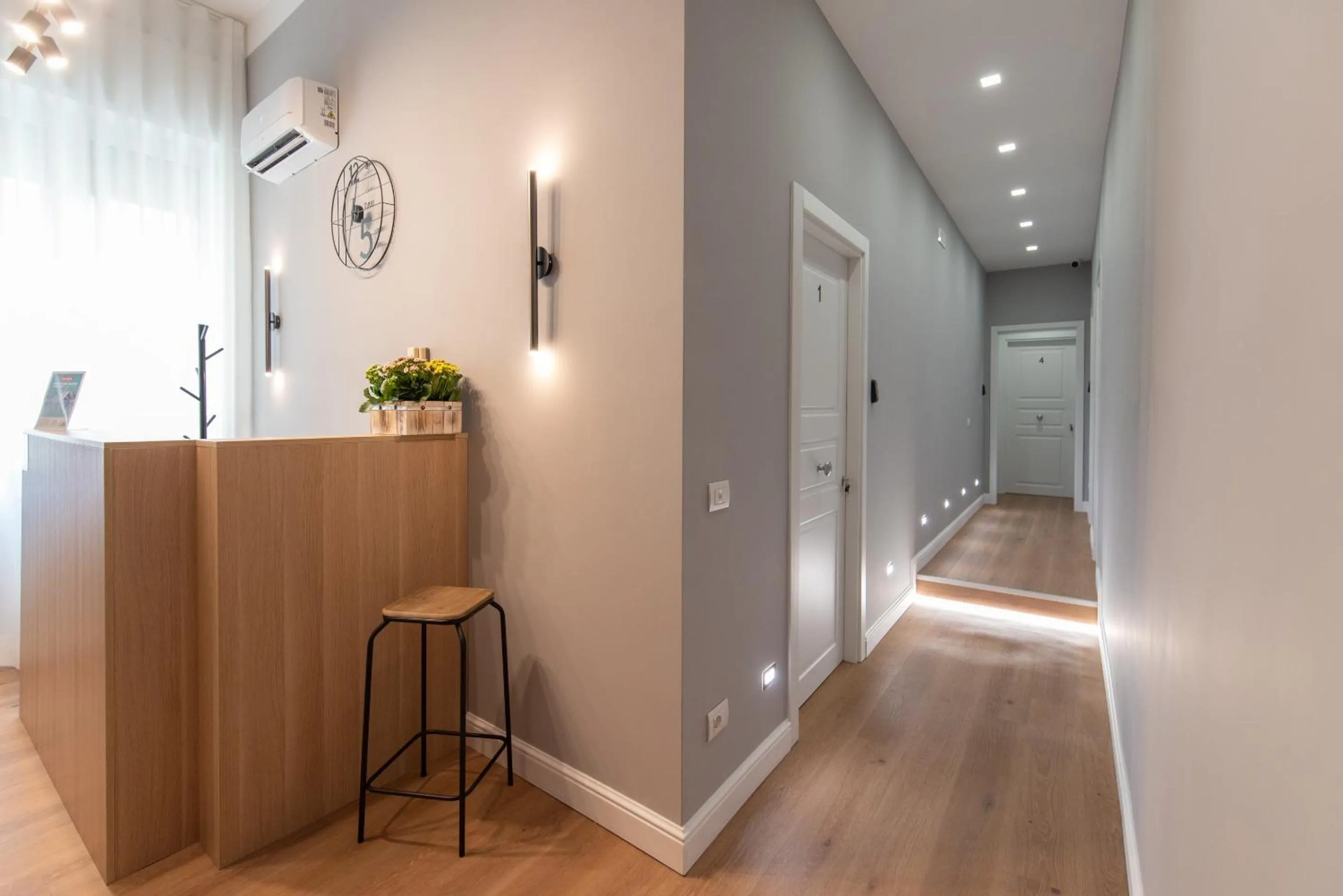 Nolana 28 Rooms in Naples