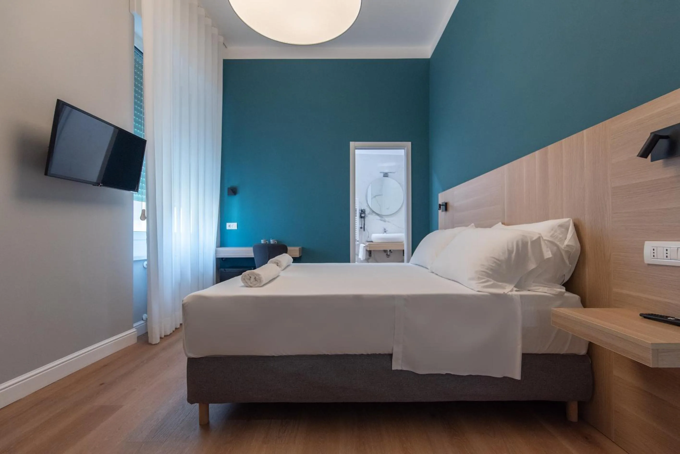 Bed in Nolana 28 Rooms in Naples