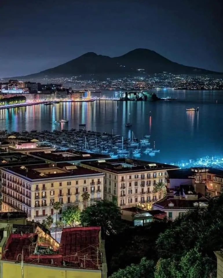 Nolana 28 Rooms in Naples