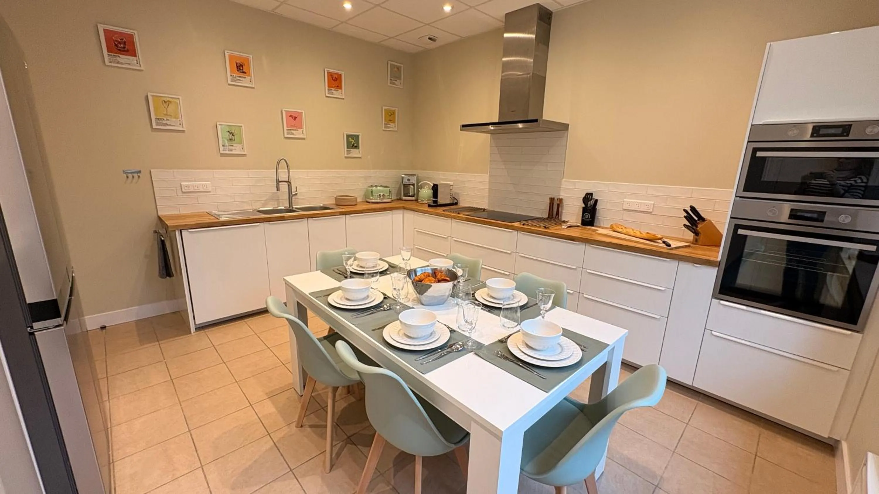 Kitchen or kitchenette in Château du Rondon