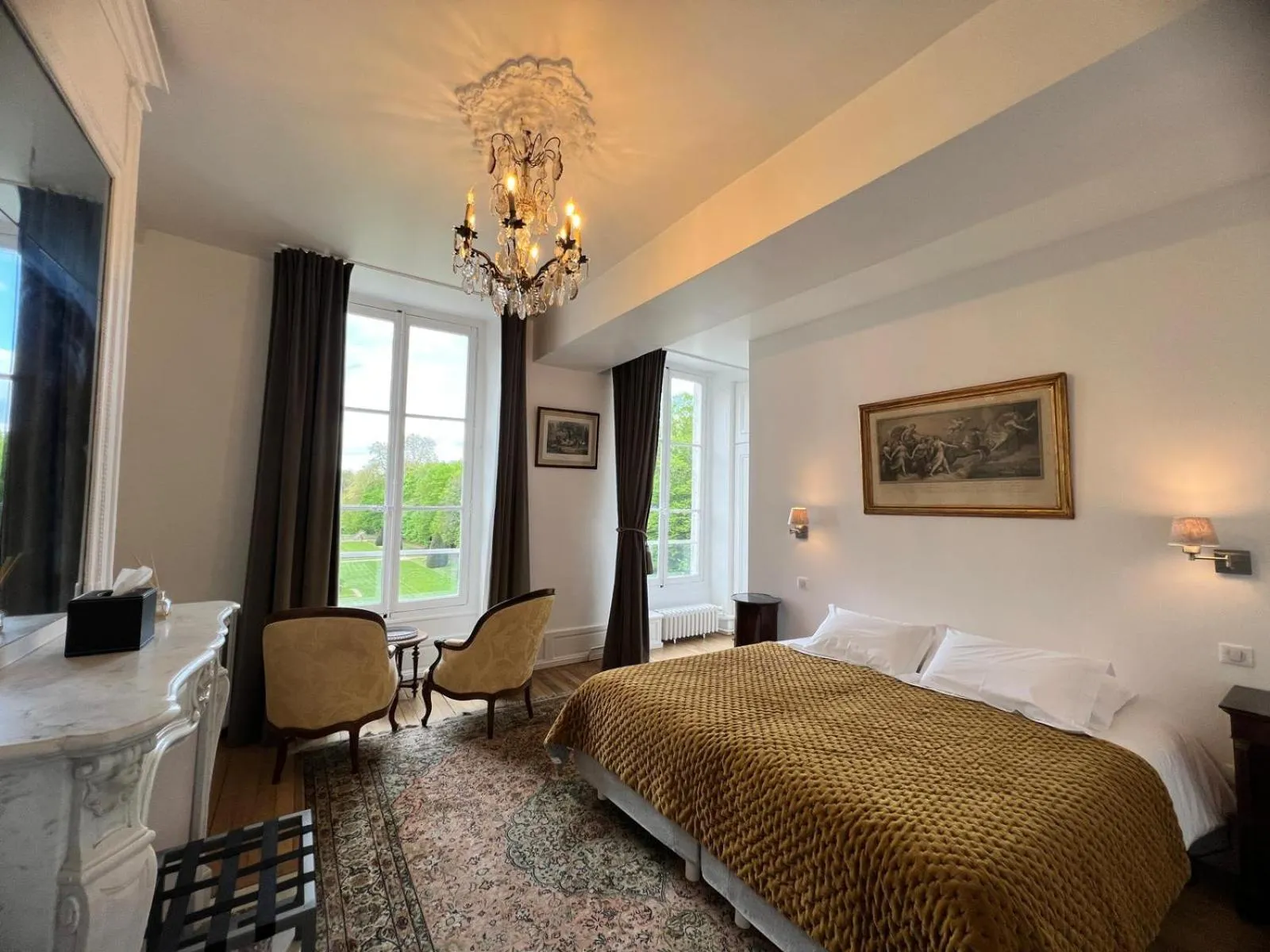 Bedroom, Bed in Château du Rondon