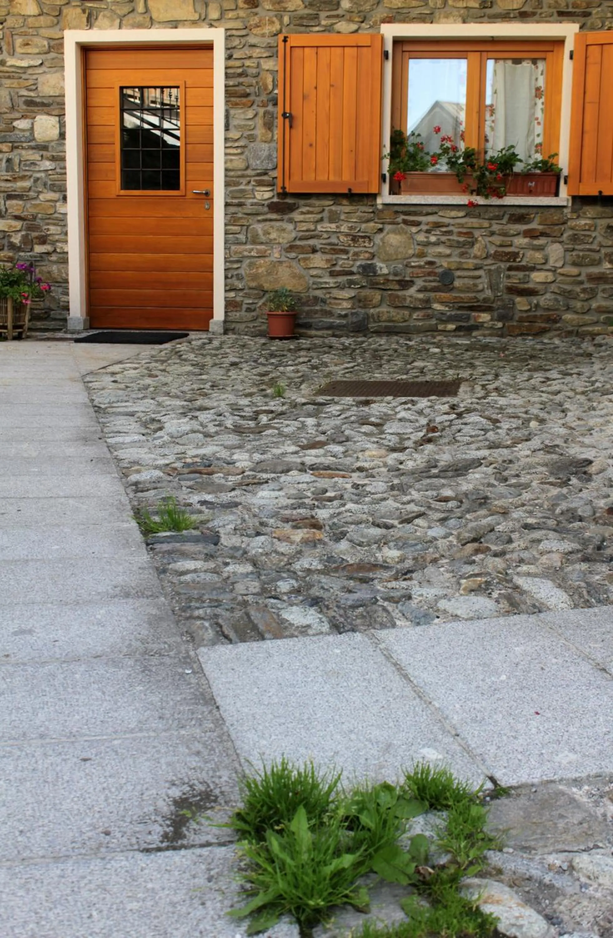 Facade/entrance in B&B Villa Dalegno