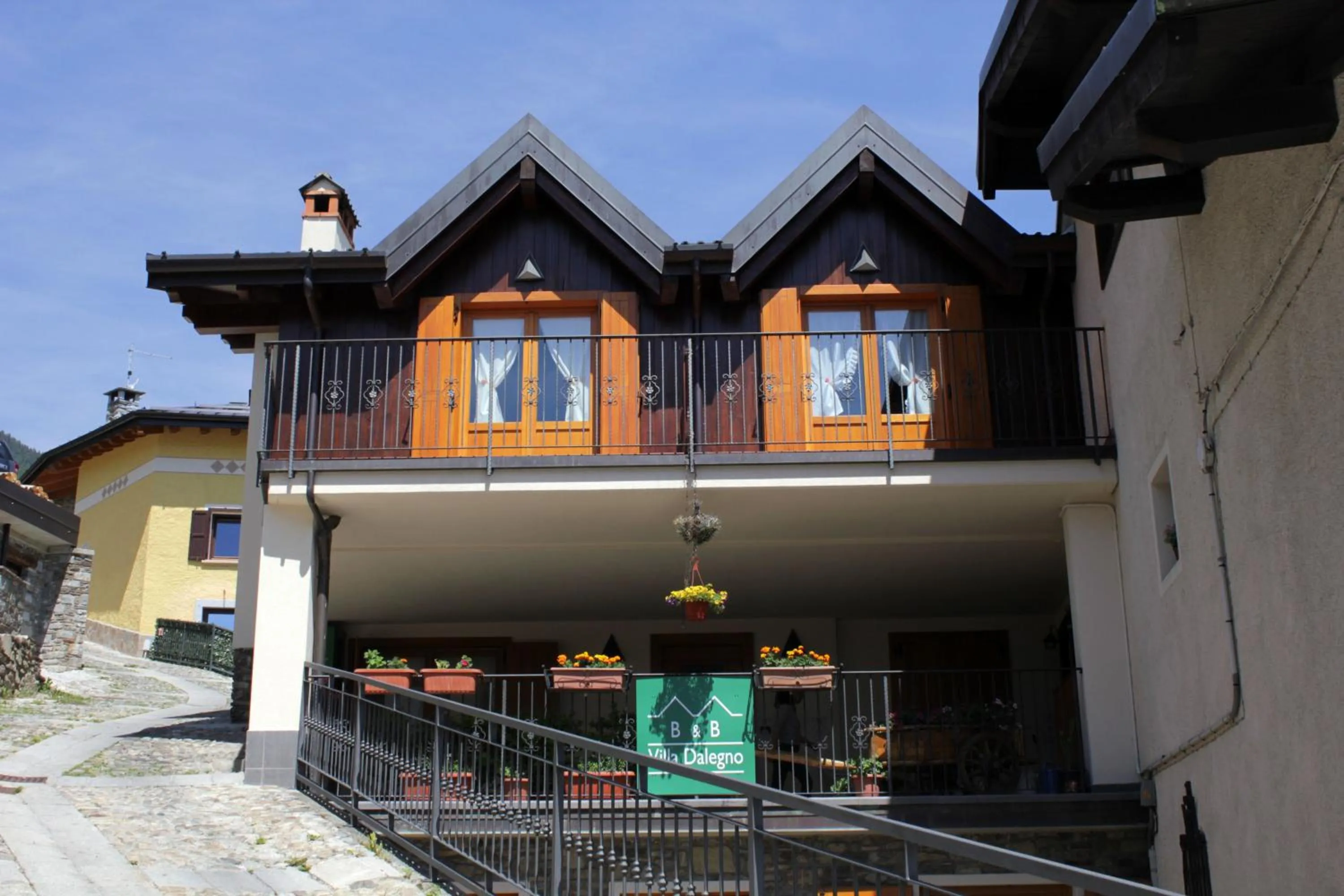 Property building in B&B Villa Dalegno