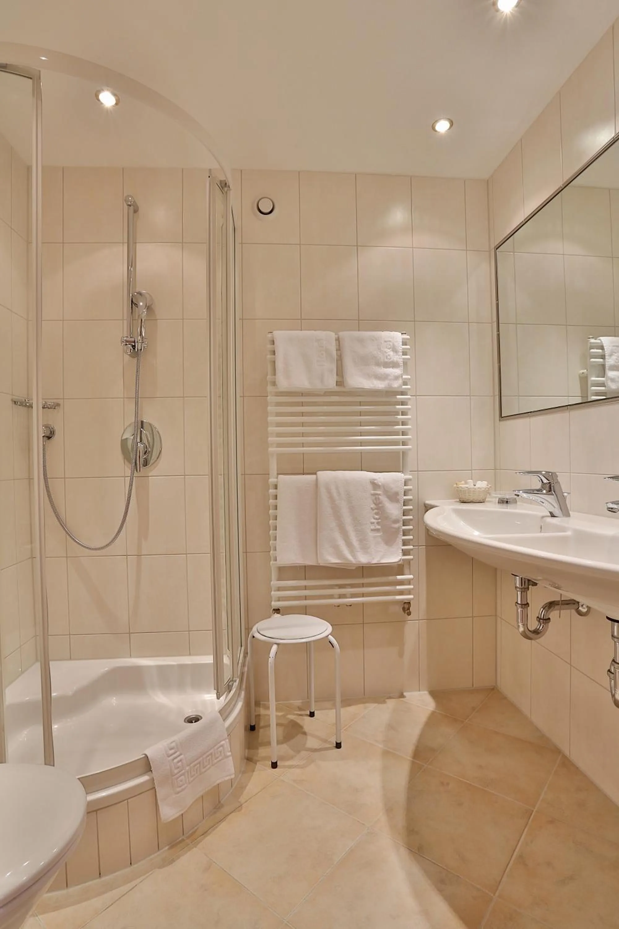 Bathroom in Hotel Astoria