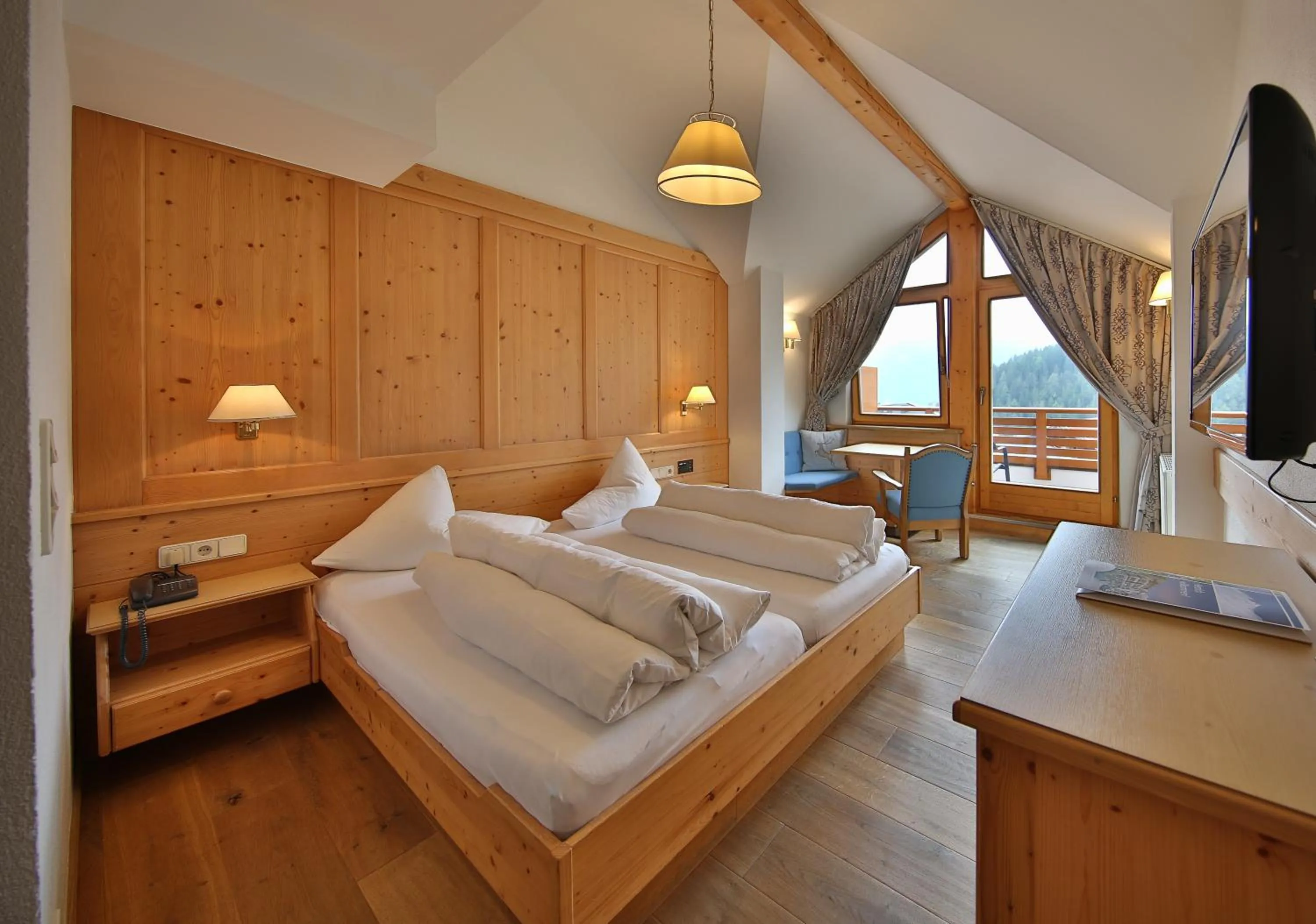 Bedroom, Bed in Hotel Astoria