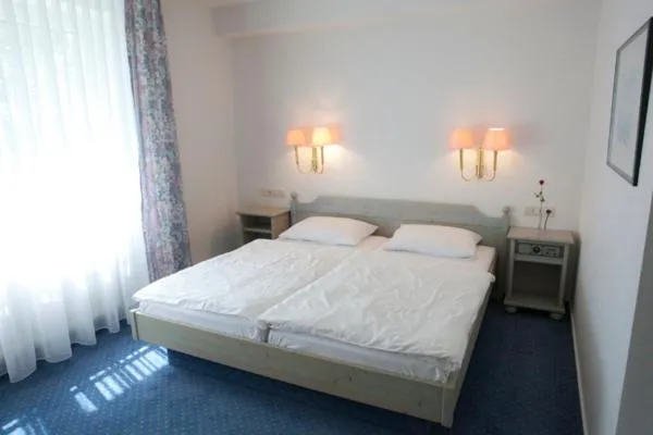 Photo of the whole room, Bed in Landhaus Sterdebüll