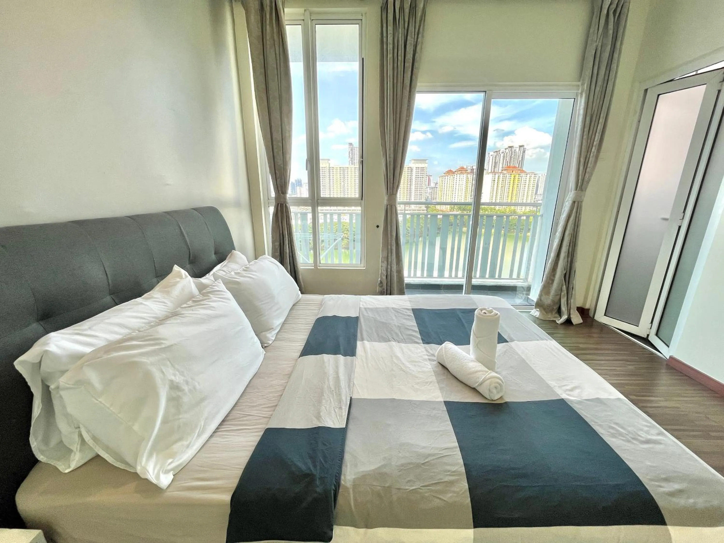 Bedroom, Bed in Setapak Central Signature Suites by Manhattan Group