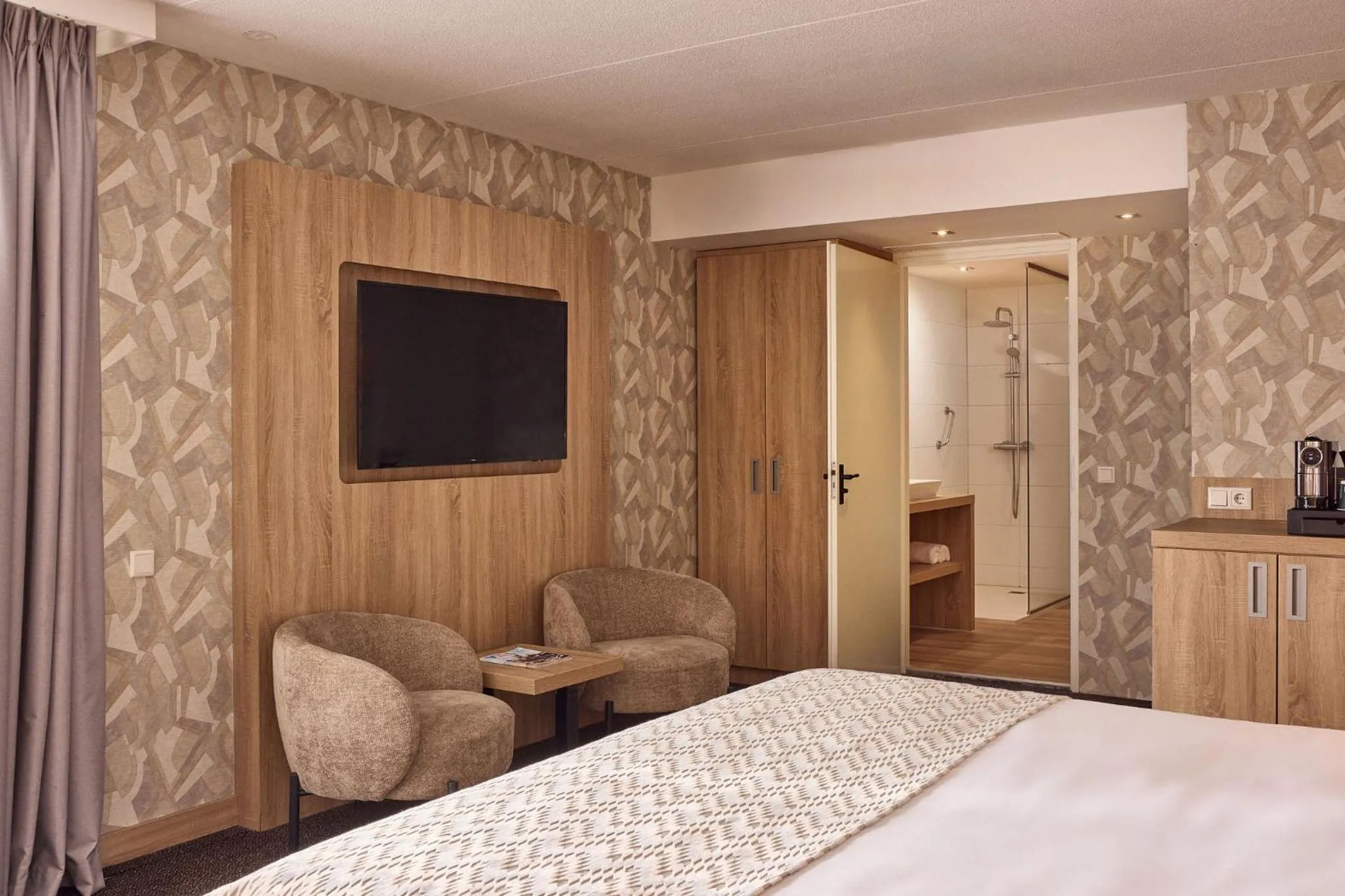 Bedroom, Bed in Van der Valk Hotel Leusden - Amersfoort