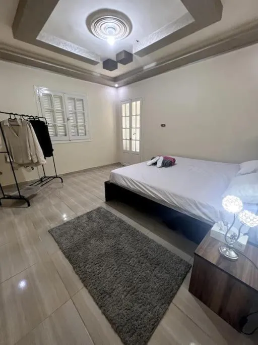Bed in Beachside Bliss: Just Steps from the Shore