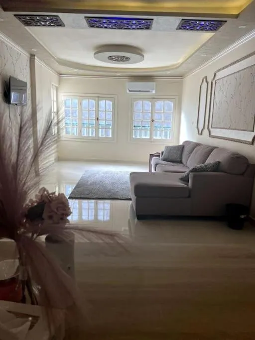 Two-Bedroom Apartment in Beachside Bliss: Just Steps from the Shore
