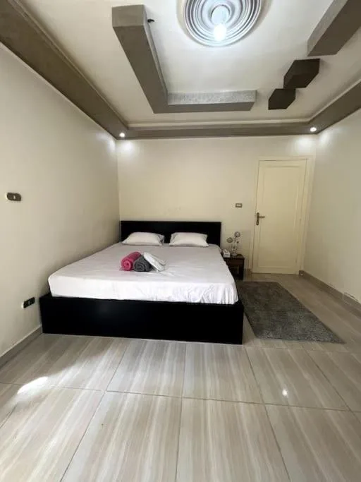 Bed in Beachside Bliss: Just Steps from the Shore