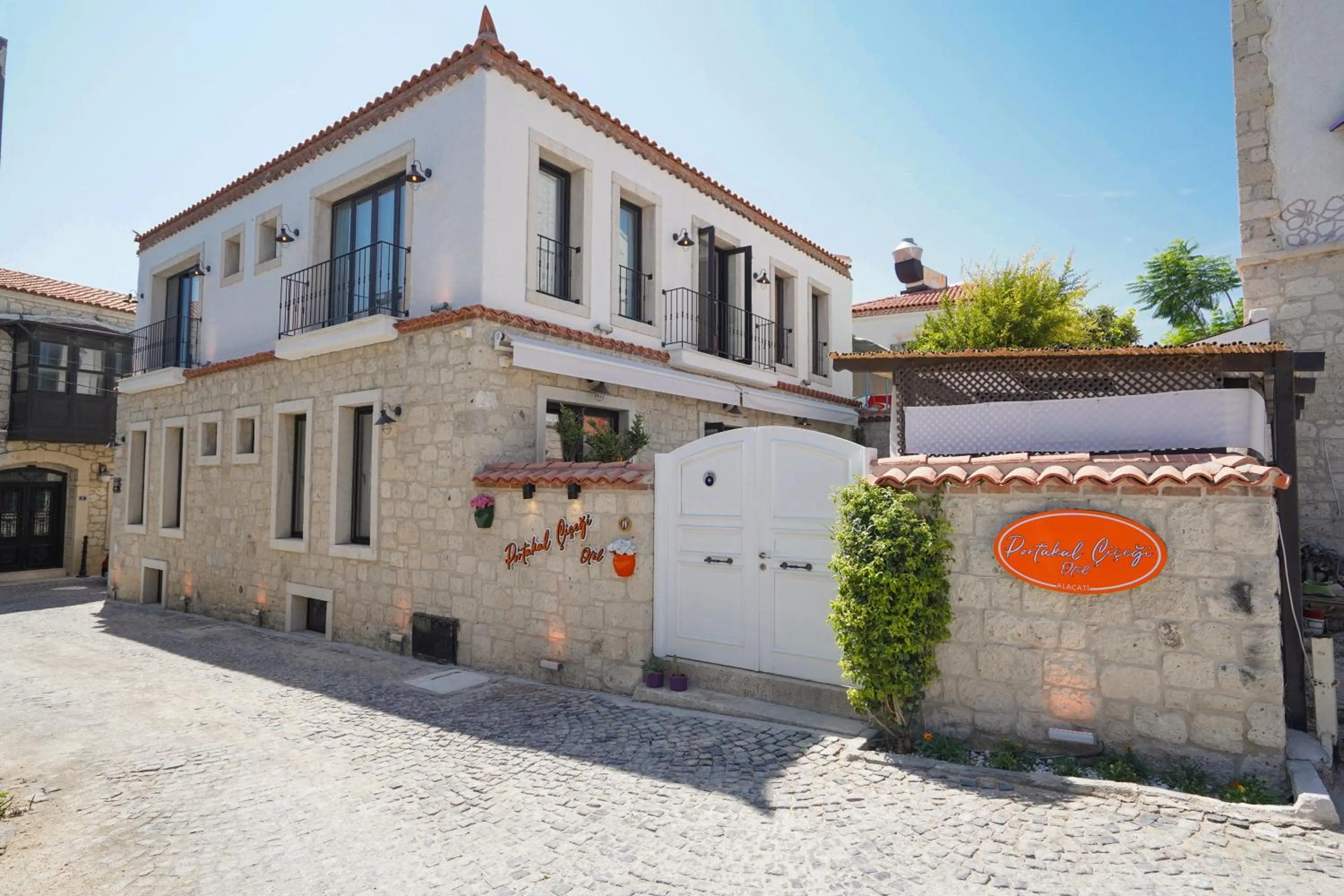 Property building in Portakal Çiçeği Alaçatı