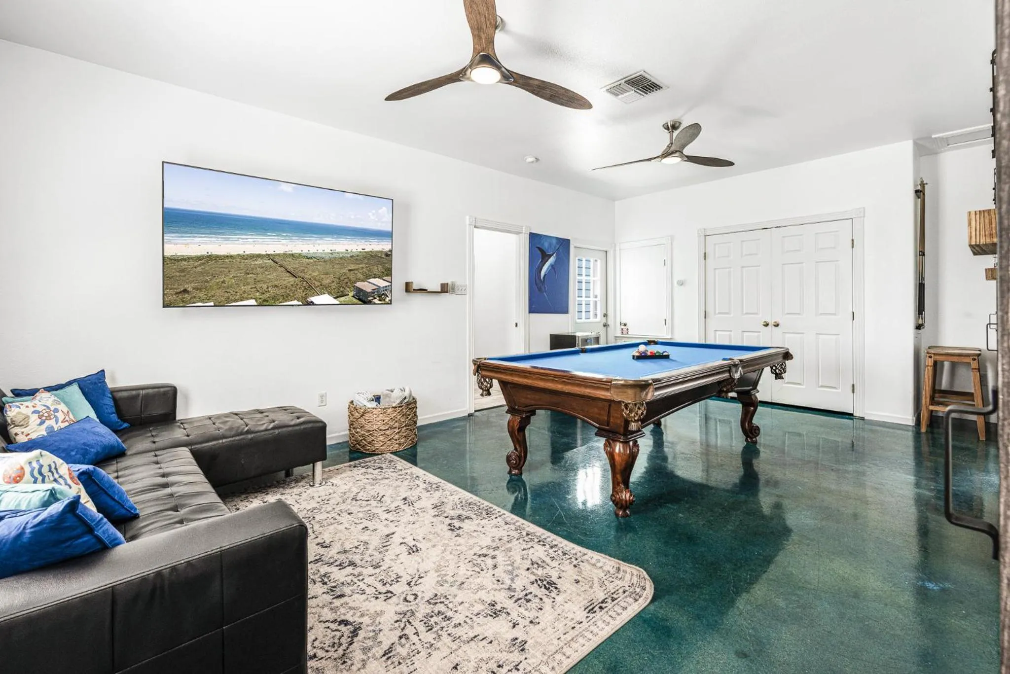 The Blue Fin House! Pool Table, Ocean View & Boardwalk to Beach