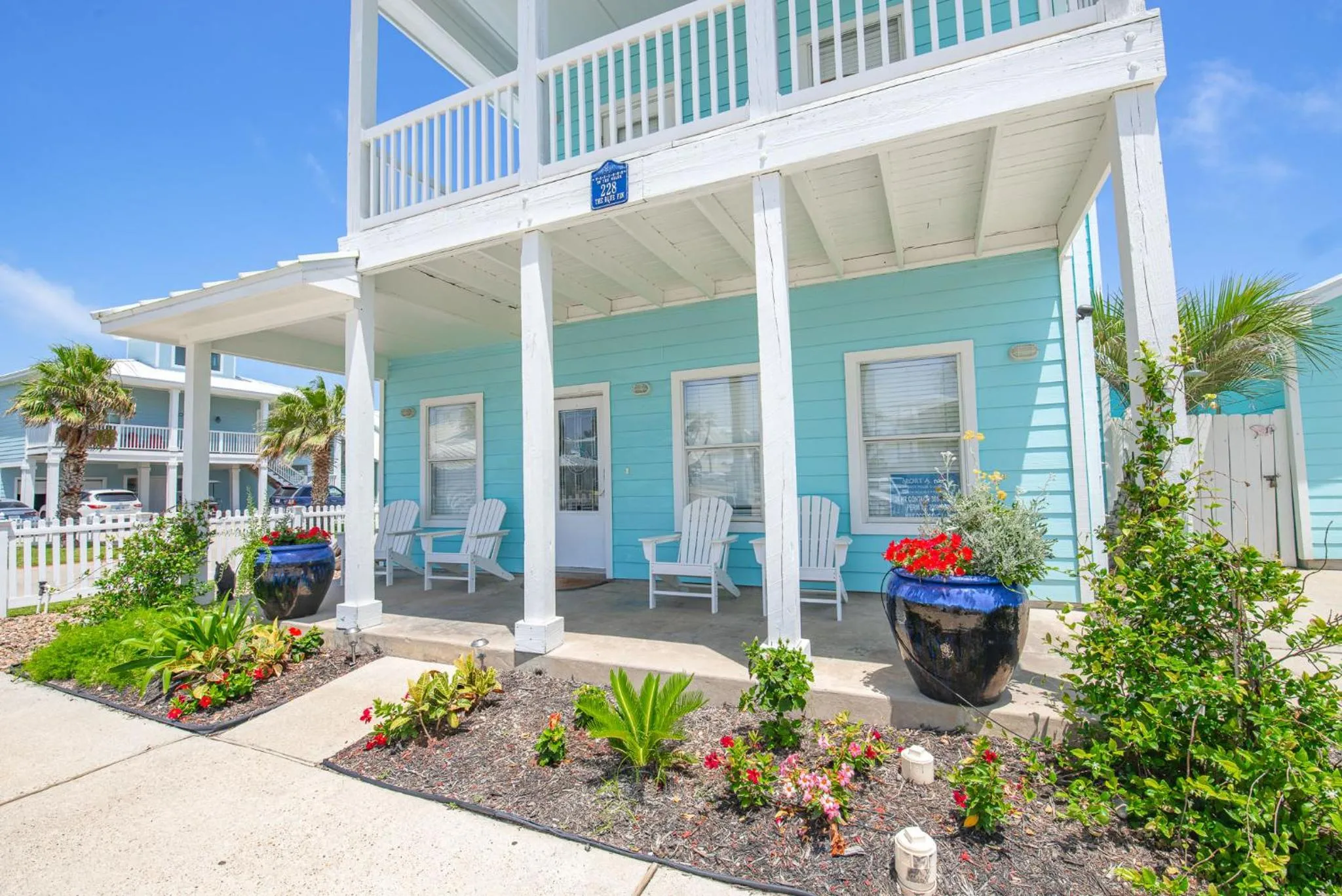 The Blue Fin House! Pool Table, Ocean View & Boardwalk to Beach