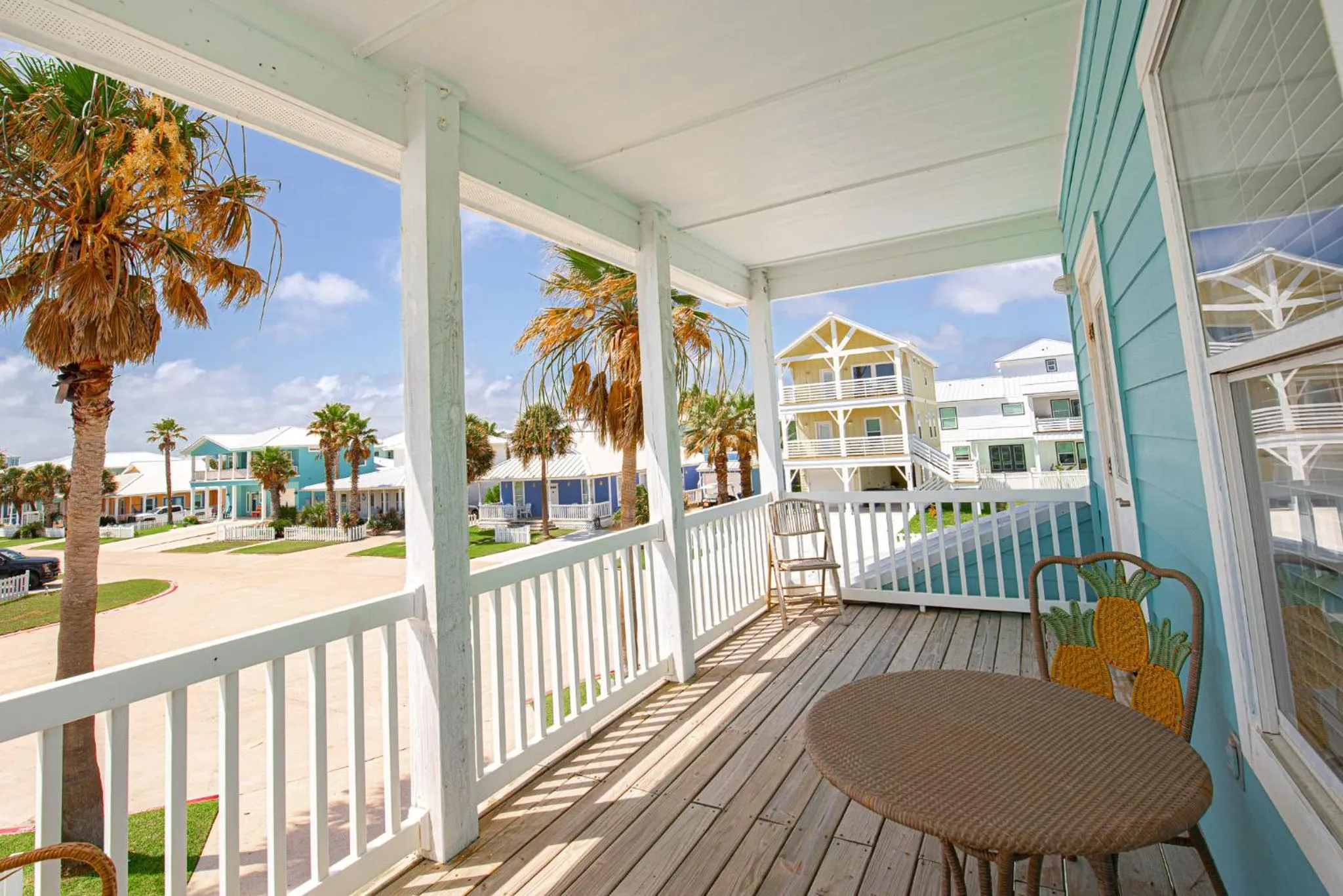 The Blue Fin House! Pool Table, Ocean View & Boardwalk to Beach