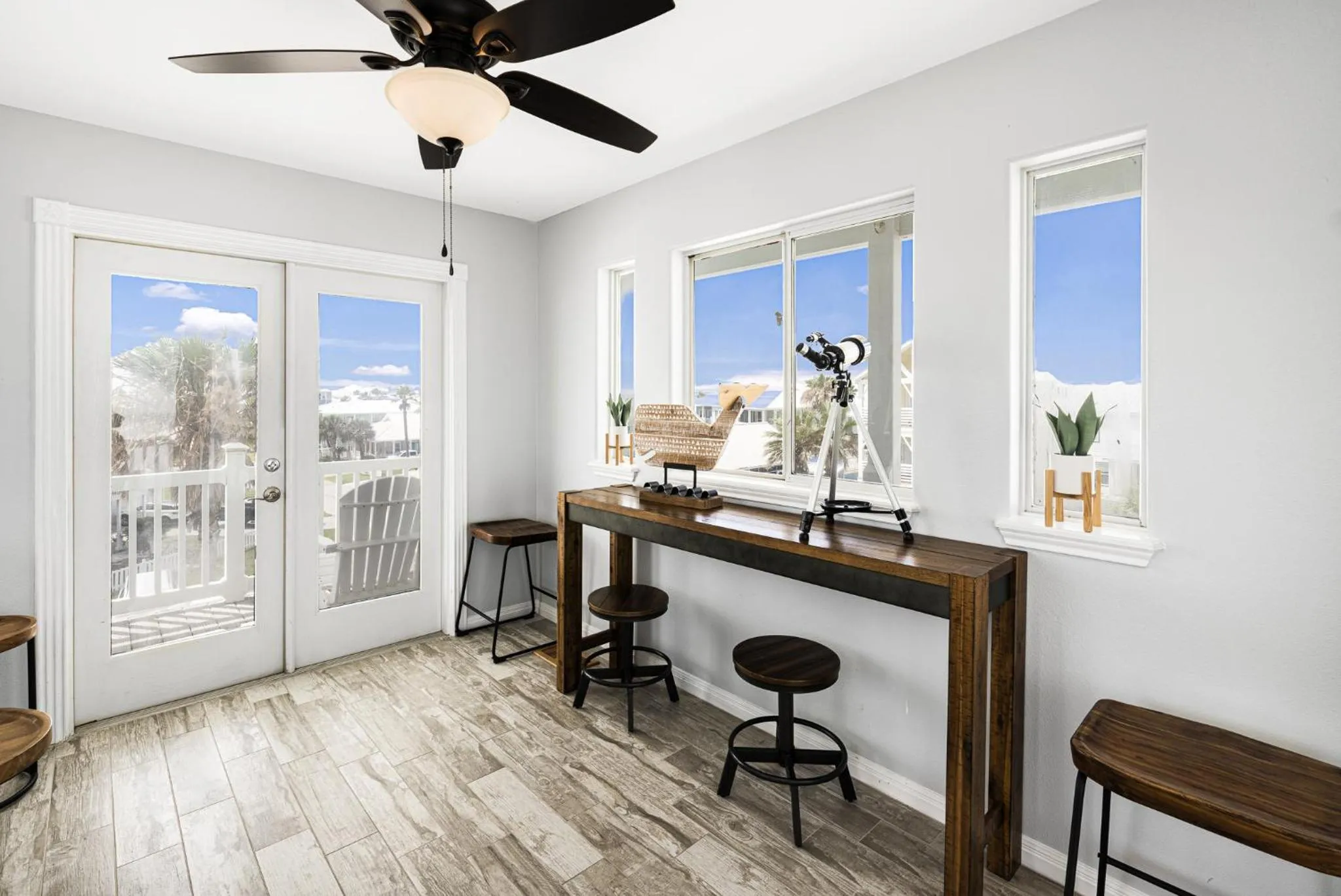 The Blue Fin House! Pool Table, Ocean View & Boardwalk to Beach