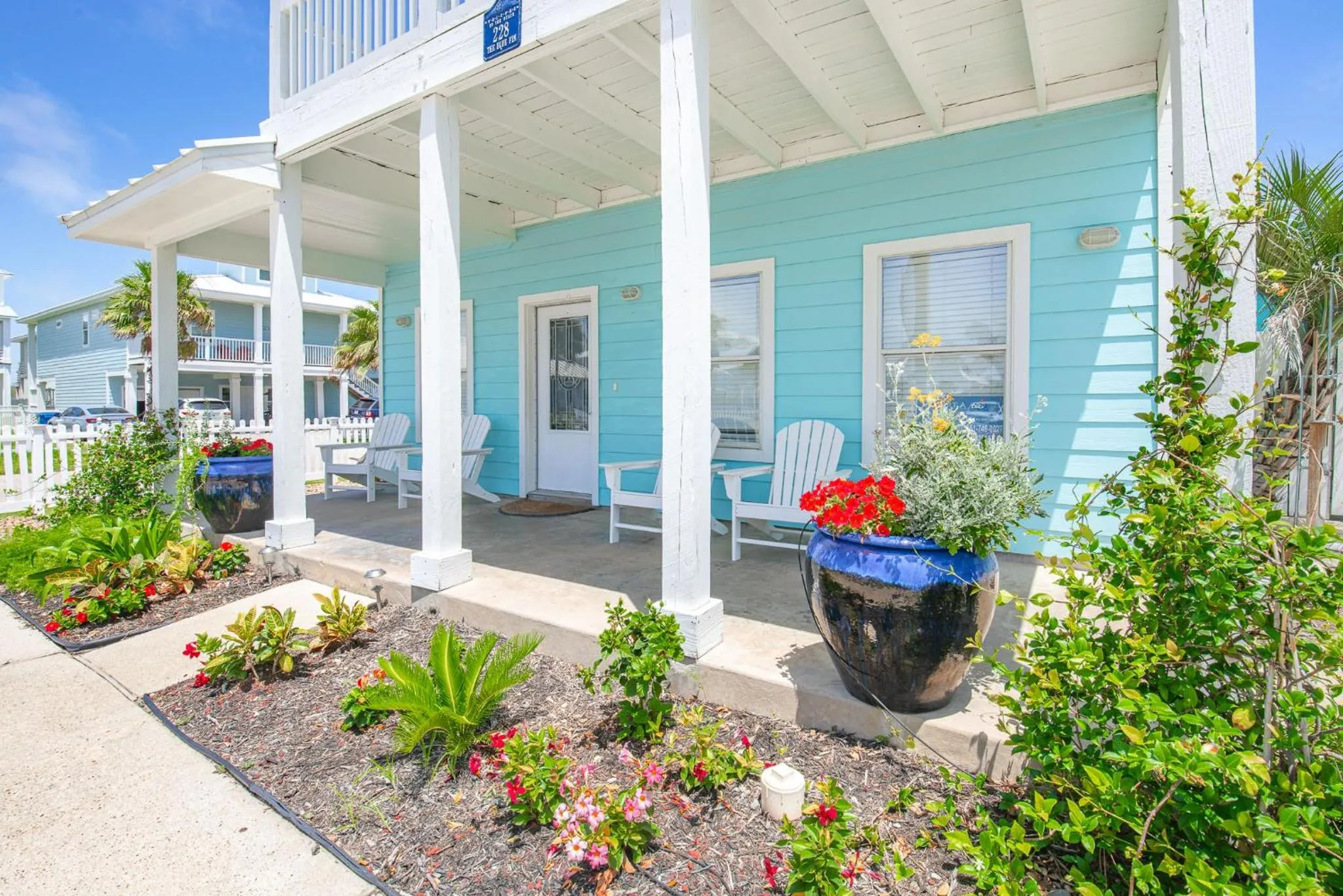The Blue Fin House! Pool Table, Ocean View & Boardwalk to Beach