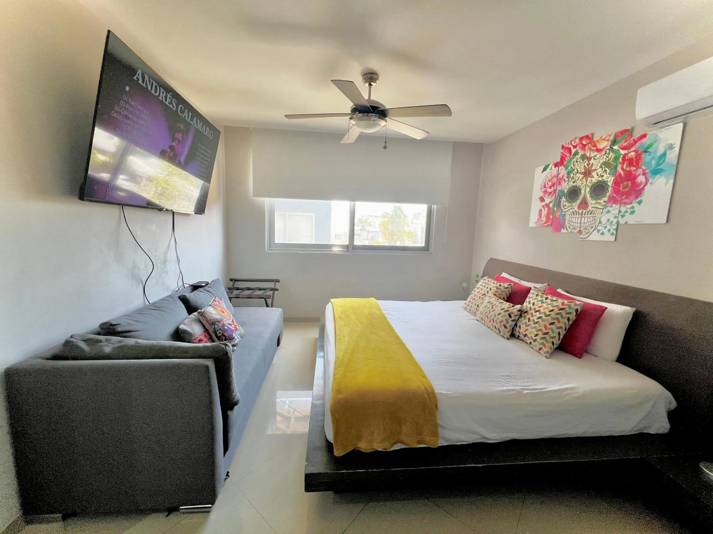 Bed in Playa Centro Rooftop Apartments & Studios