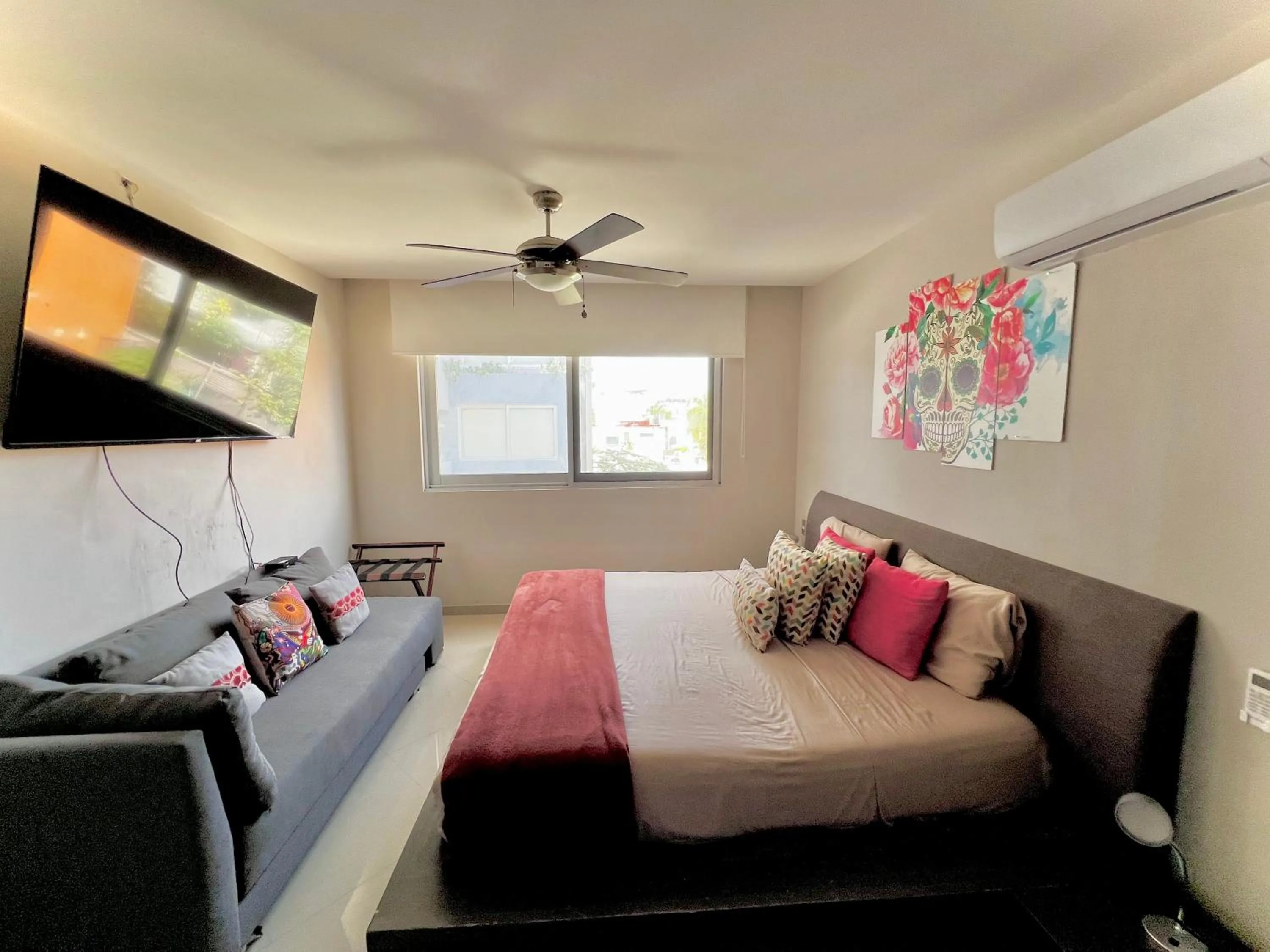 Bed in Playa Centro Rooftop Apartments & Studios