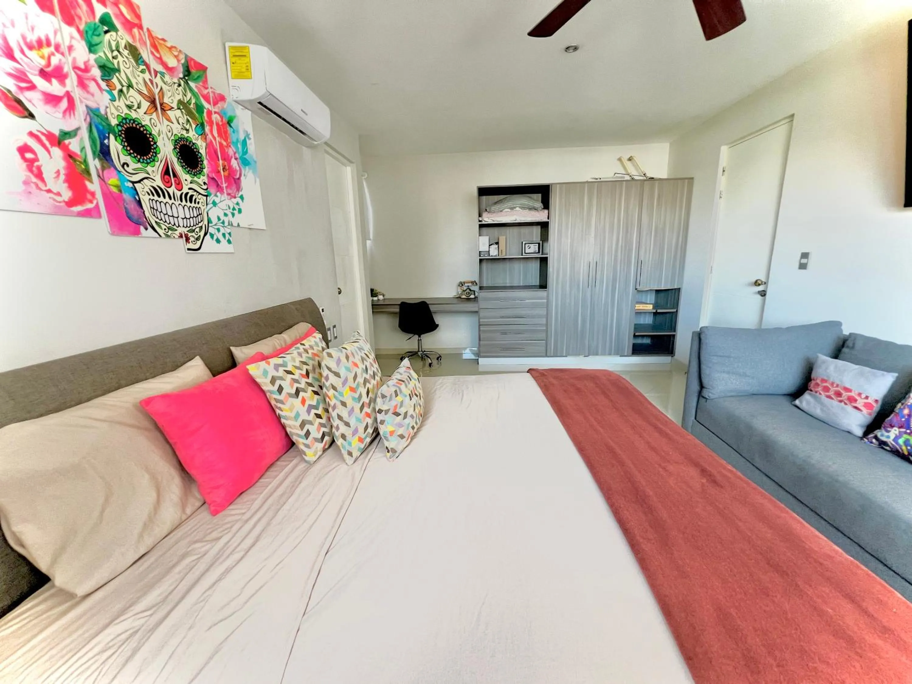 Bed in Playa Centro Rooftop Apartments & Studios