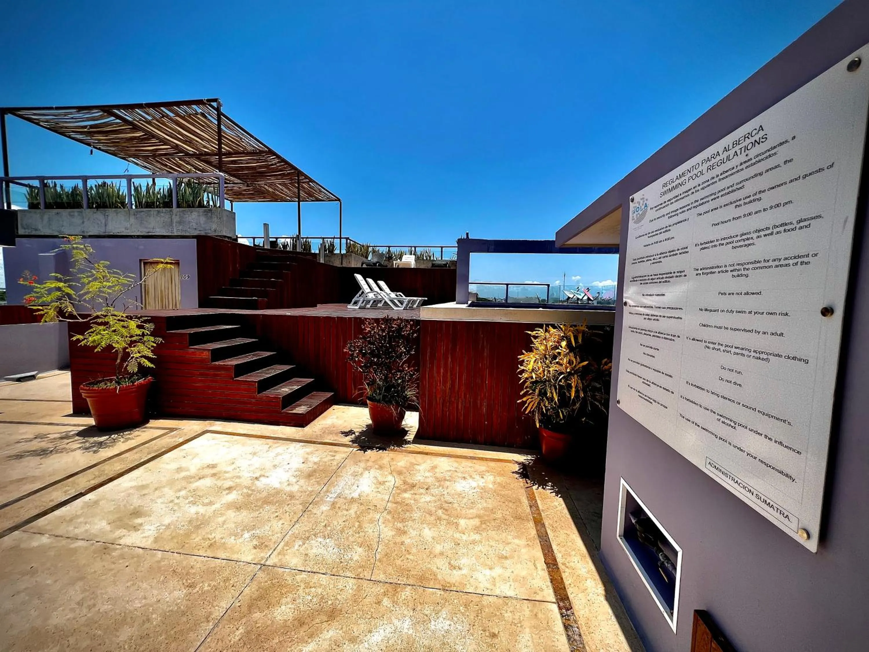 Swimming pool in Playa Centro Rooftop Apartments & Studios