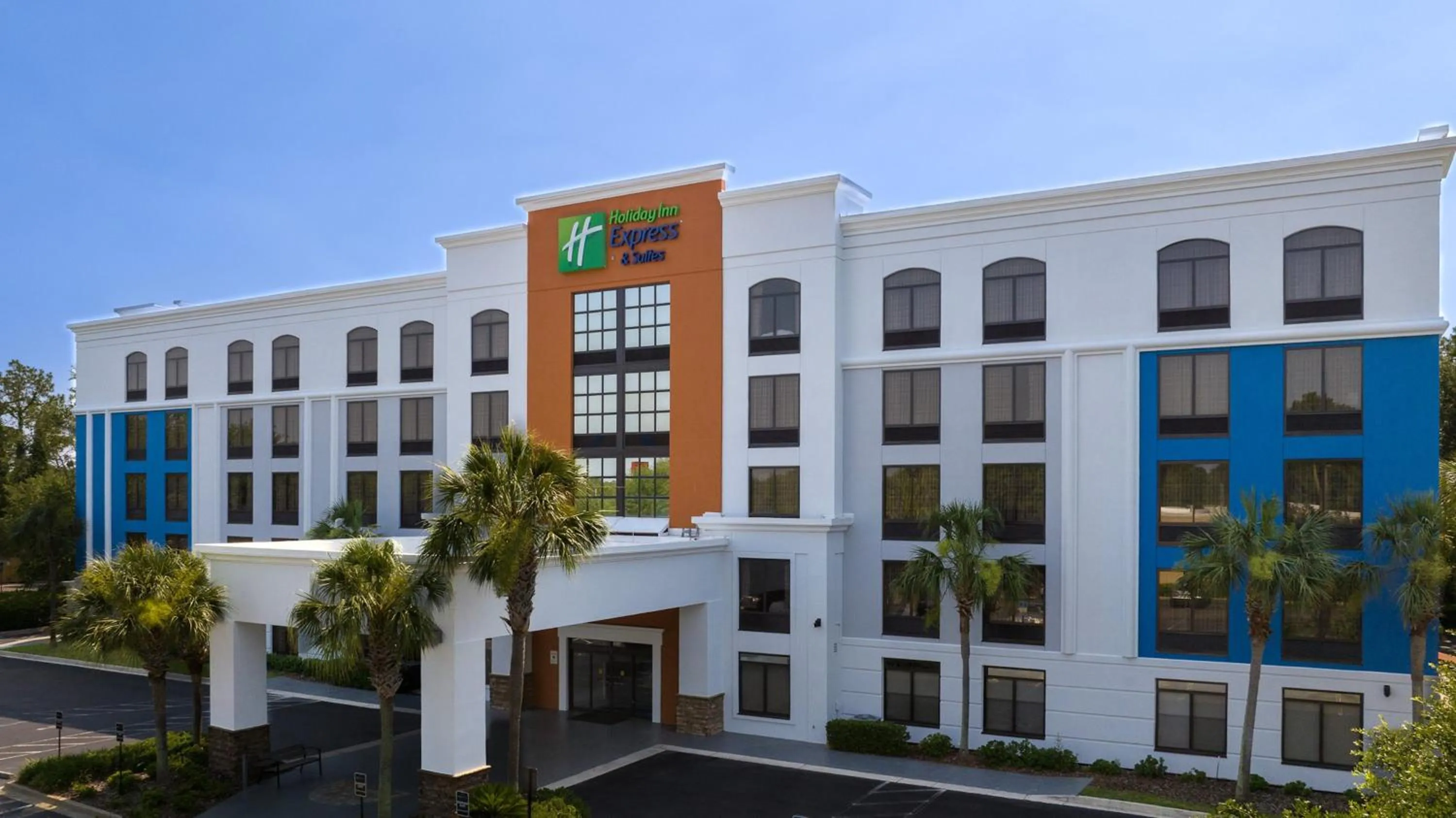 Property building in Holiday Inn Express & Suites Jacksonville South East - Medical Center Area by IHG