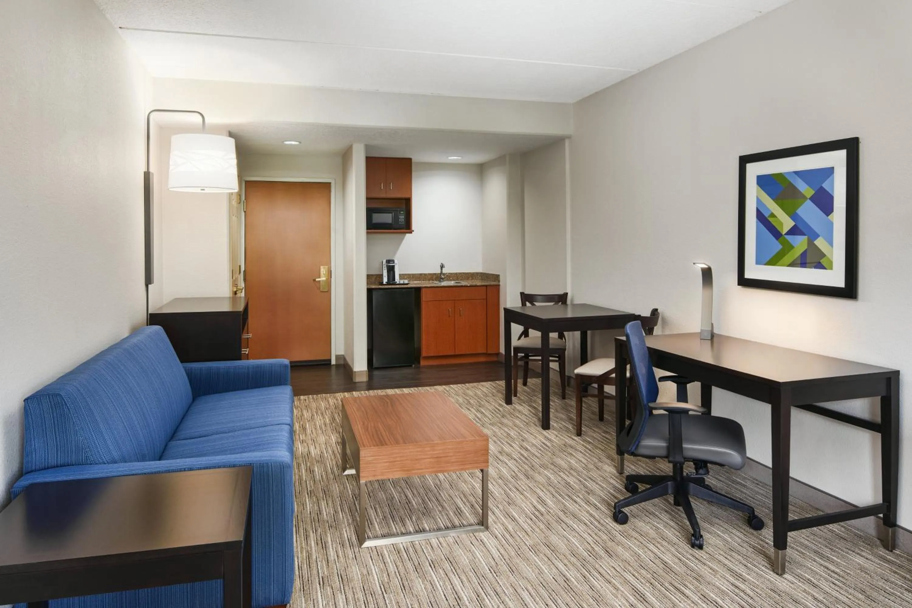 Photo of the whole room in Holiday Inn Express & Suites Jacksonville South East - Medical Center Area by IHG