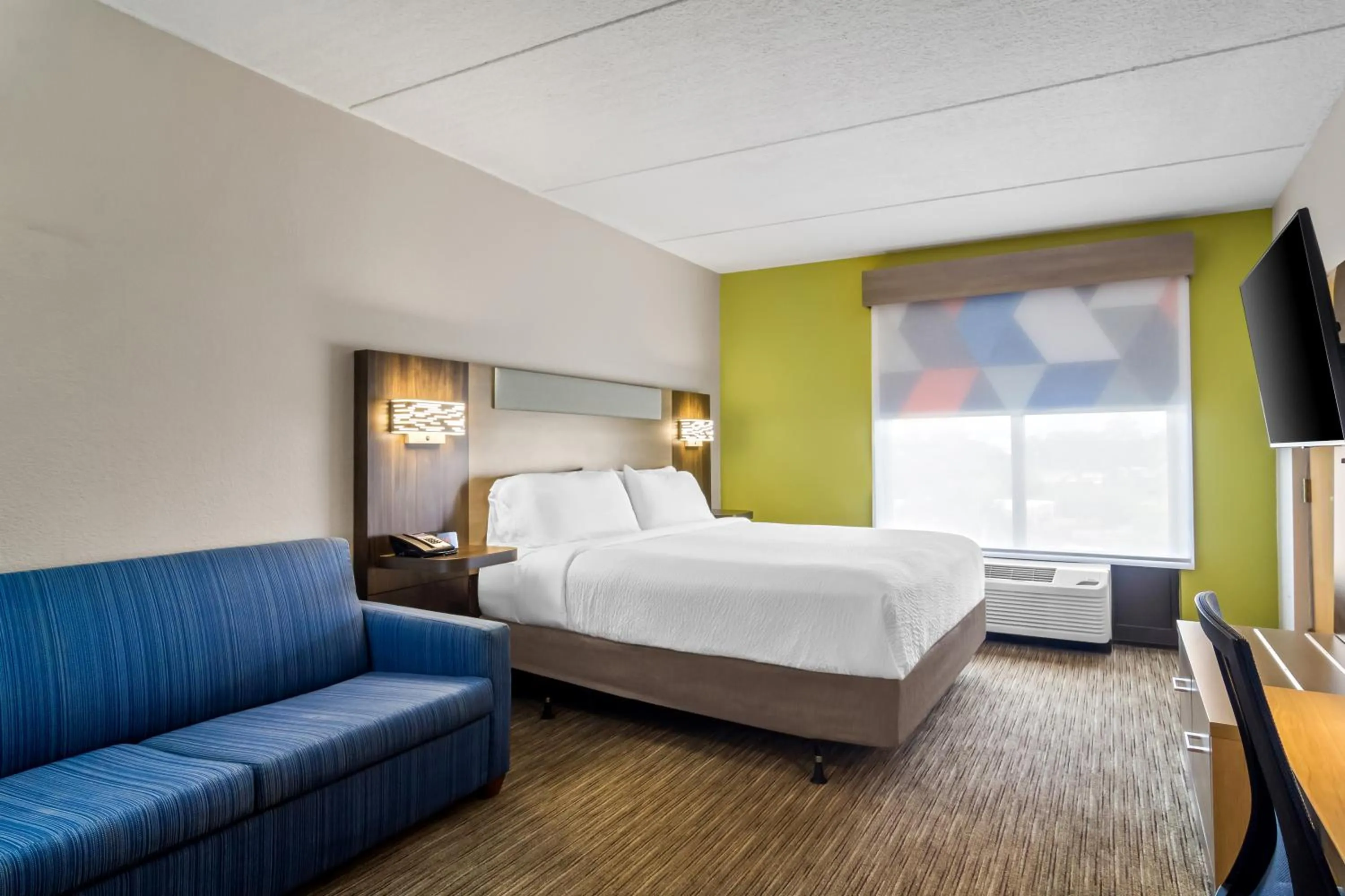 Bedroom, Bed in Holiday Inn Express & Suites Jacksonville South East - Medical Center Area by IHG